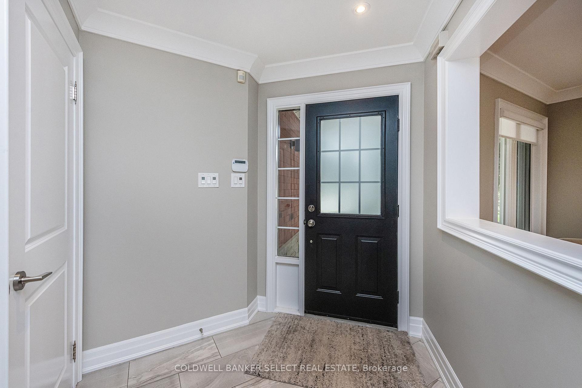 Photo 6 of 2 Boltonview Crescent, Caledon, Bolton West — HOMEH
