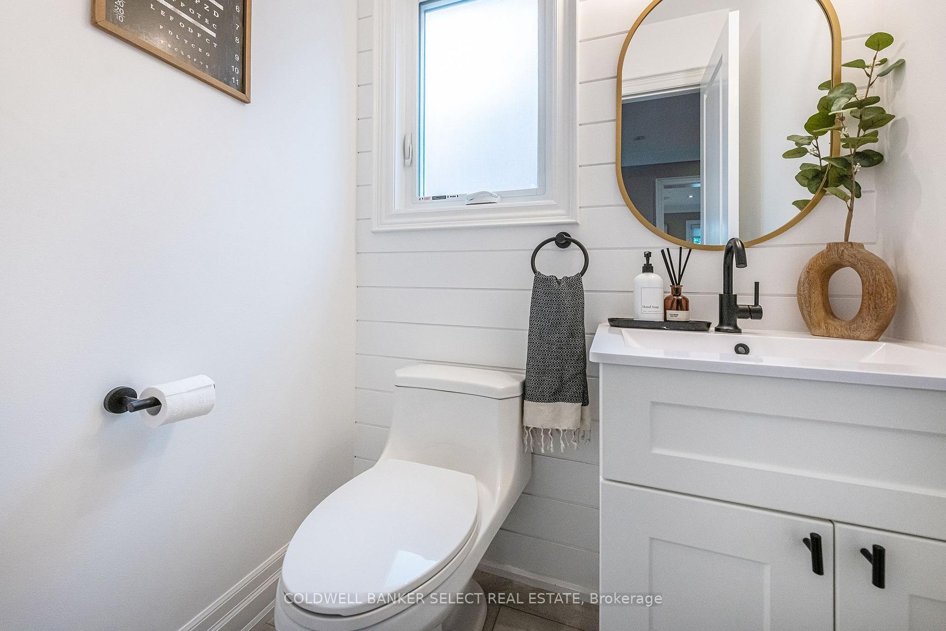 Photo 10 of 2 Boltonview Crescent, Caledon, Bolton West — HOMEH