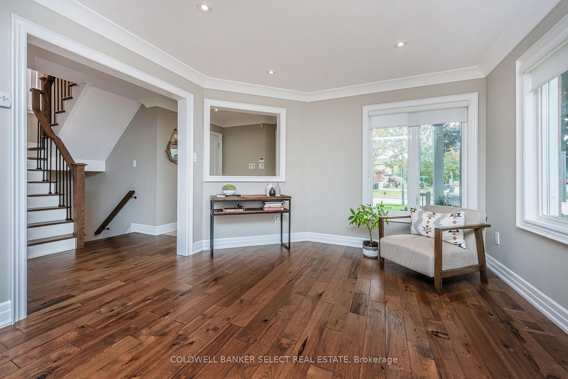 Photo 13 of 2 Boltonview Crescent, Caledon, Bolton West — HOMEH