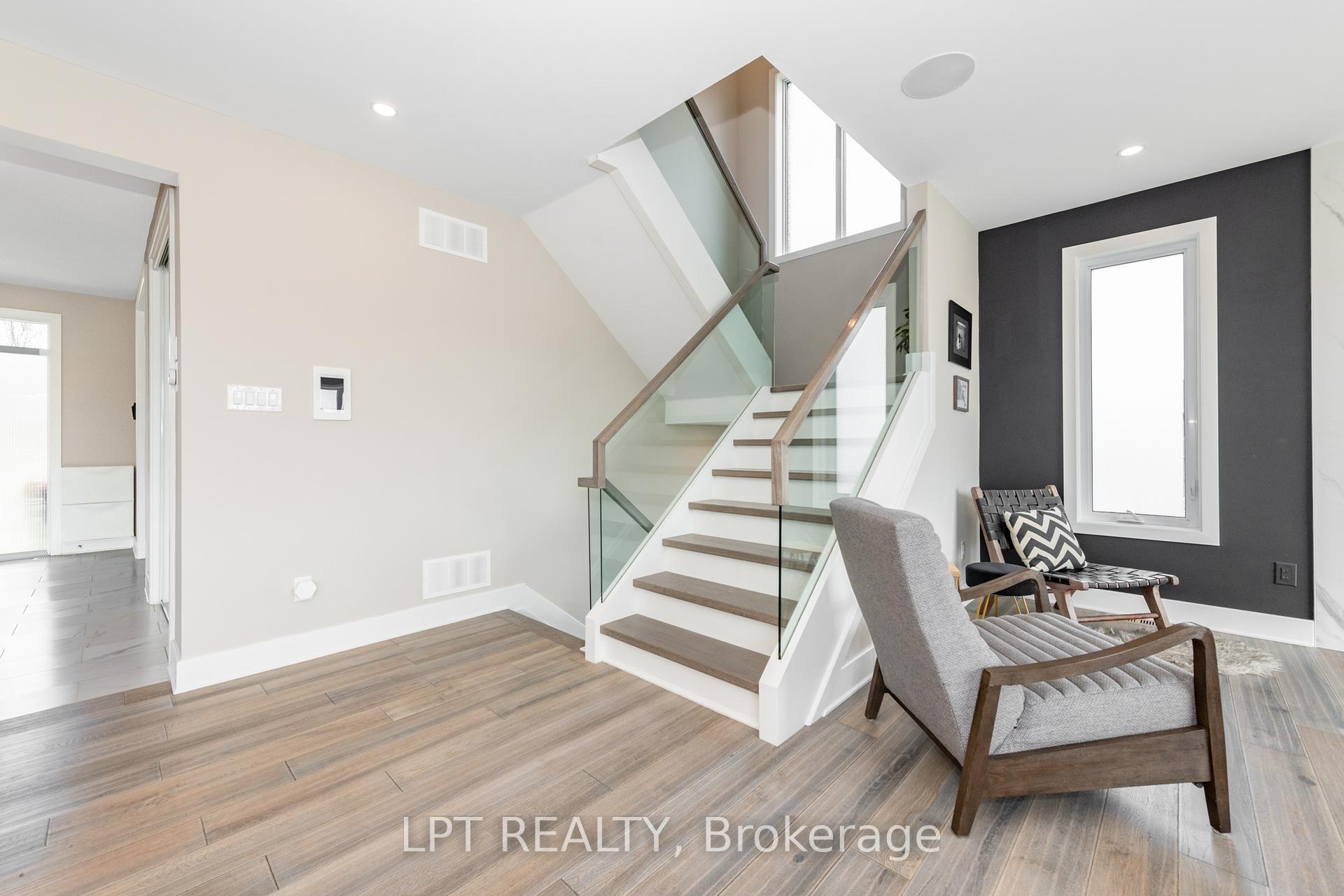 Photo 10 of 438 Shoreway Drive, Ottawa, Greely — HOMEH