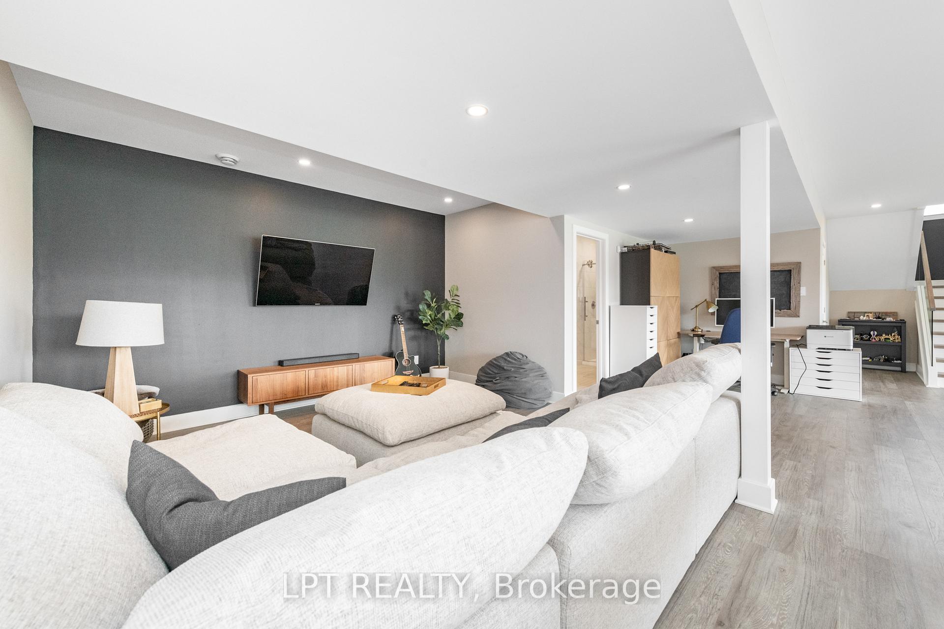 Photo 35 of 438 Shoreway Drive, Ottawa, Greely — HOMEH