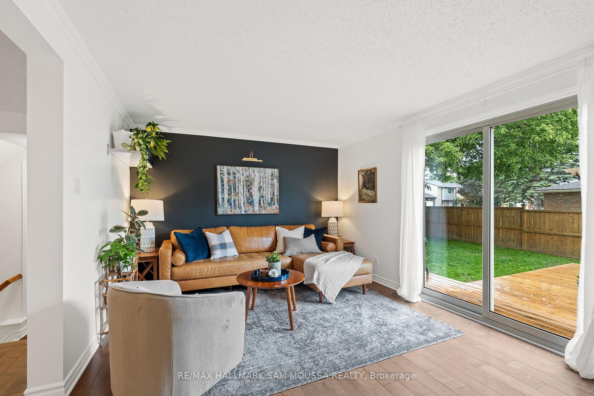 Photo 16 of 19 Berkshire Way, Ottawa, Barrhaven - Pheasant Run — HOMEH