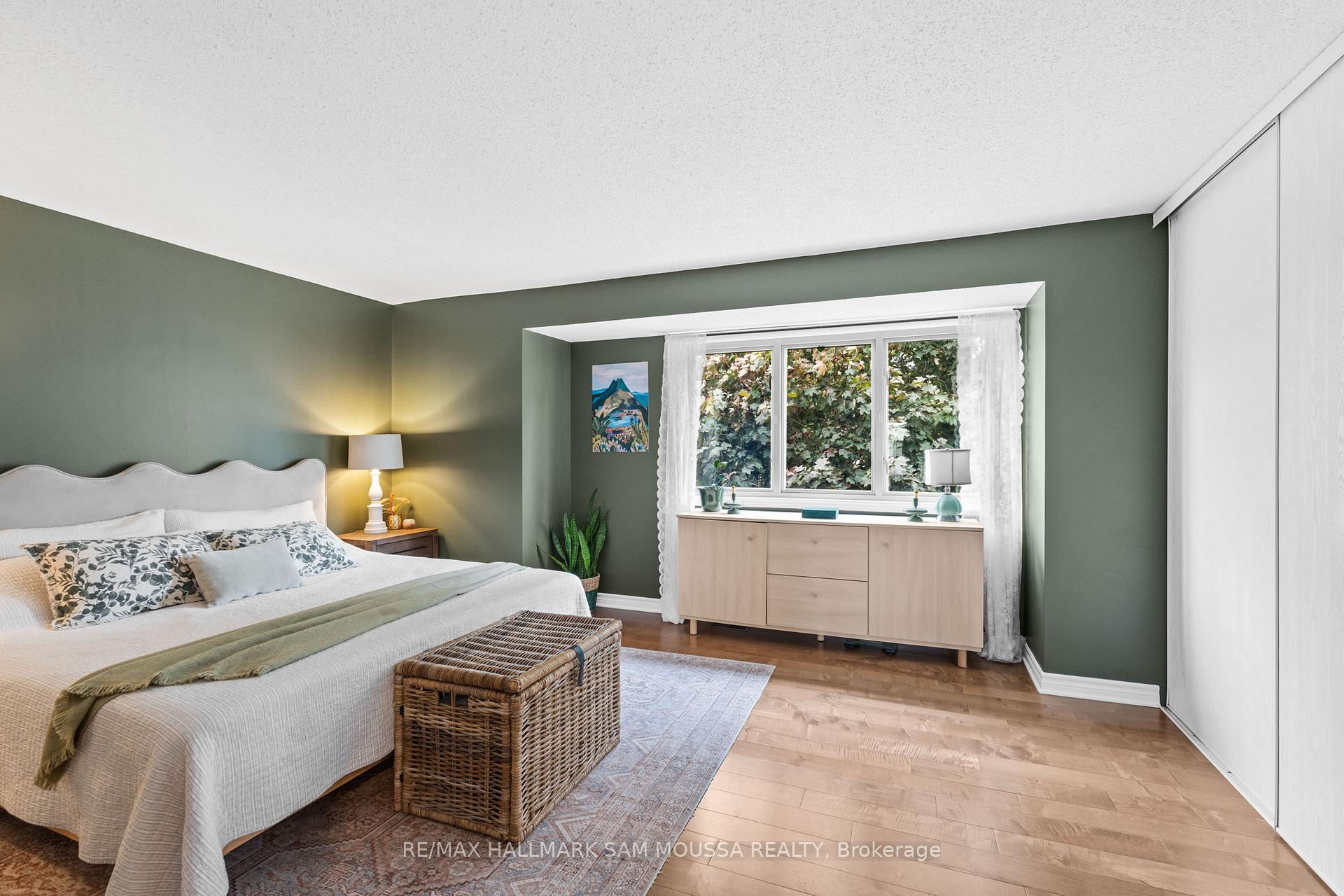 Photo 22 of 19 Berkshire Way, Ottawa, Barrhaven - Pheasant Run — HOMEH