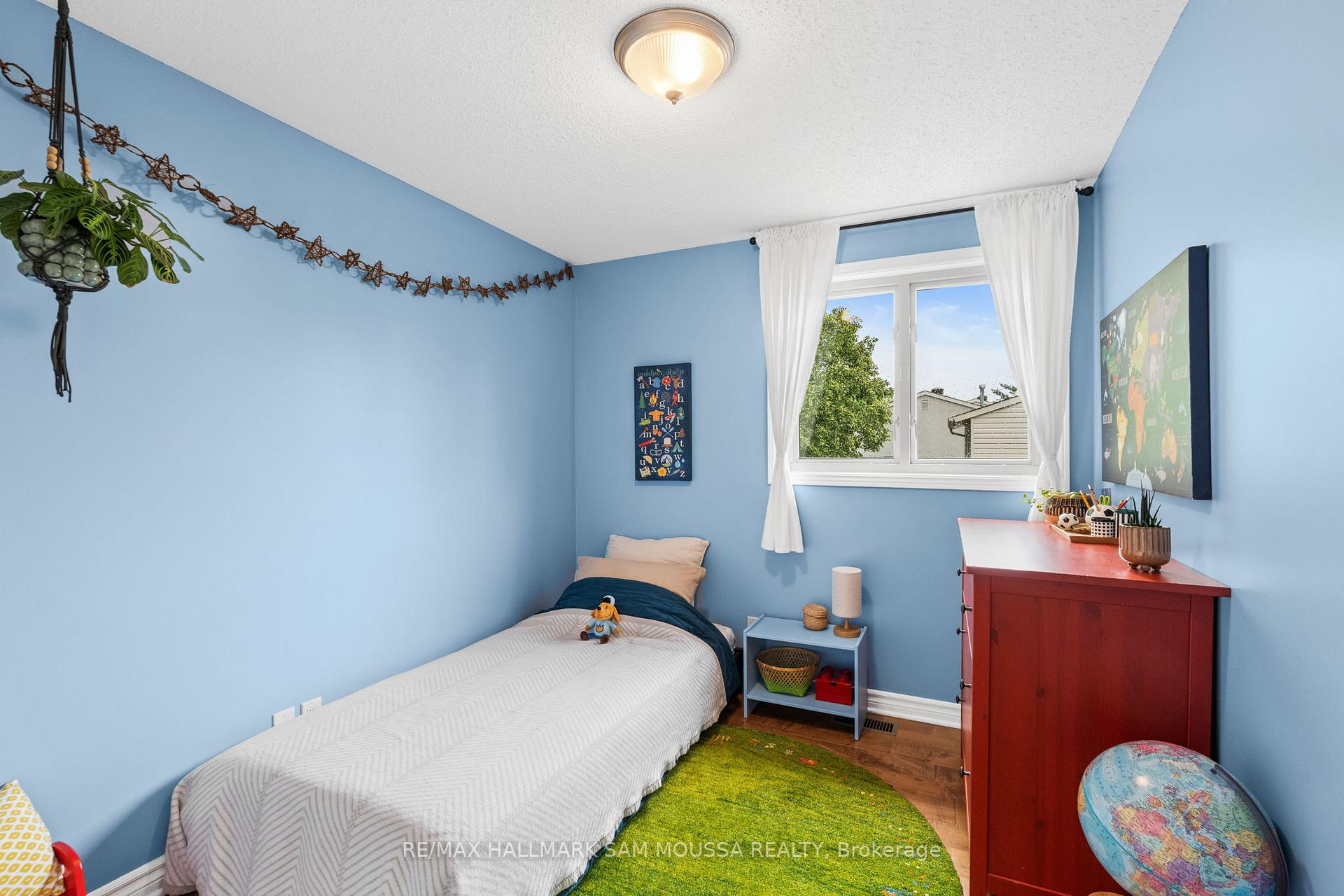Photo 26 of 19 Berkshire Way, Ottawa, Barrhaven - Pheasant Run — HOMEH