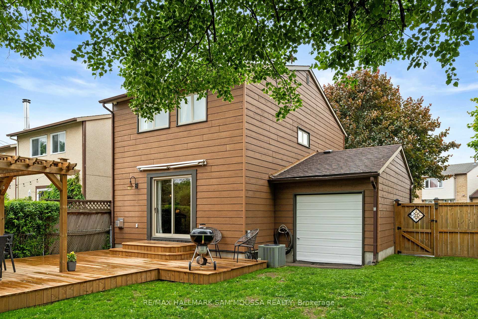 Photo 41 of 19 Berkshire Way, Ottawa, Barrhaven - Pheasant Run — HOMEH