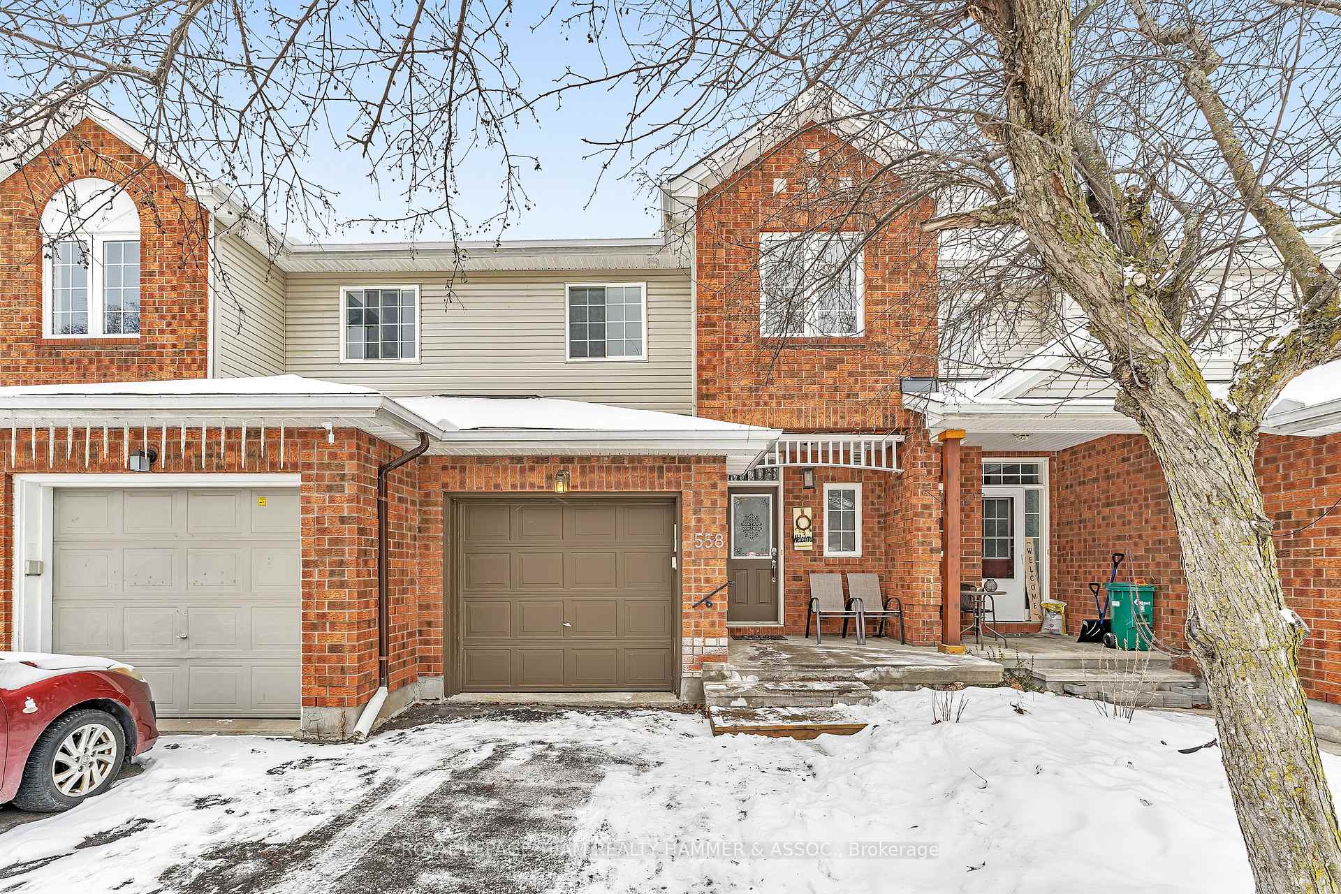 Photo 1 of 558 Wild Shore Crescent, Ottawa, Riverside South/Gloucester Glen — HOMEH