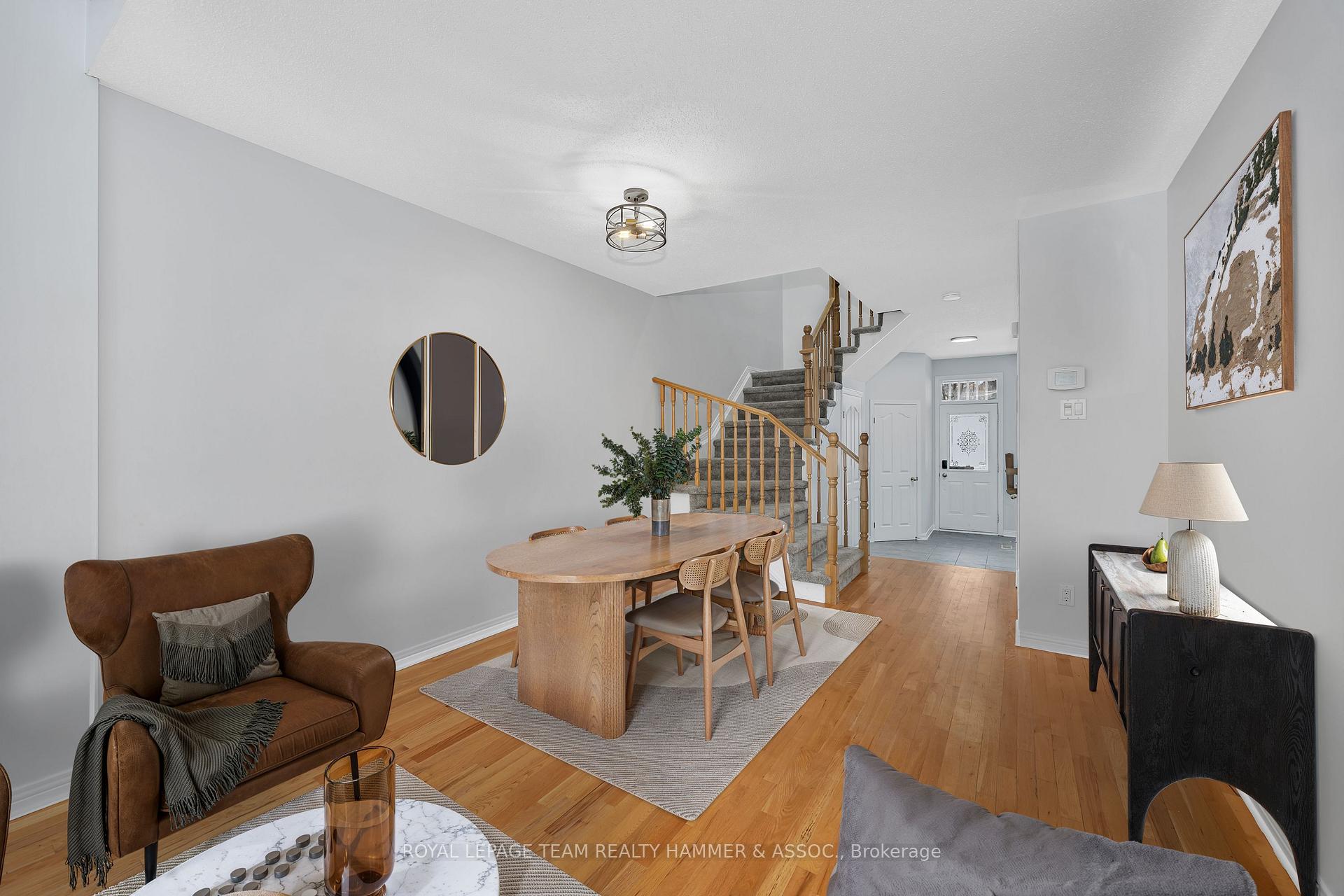 Photo 6 of 558 Wild Shore Crescent, Ottawa, Riverside South/Gloucester Glen — HOMEH