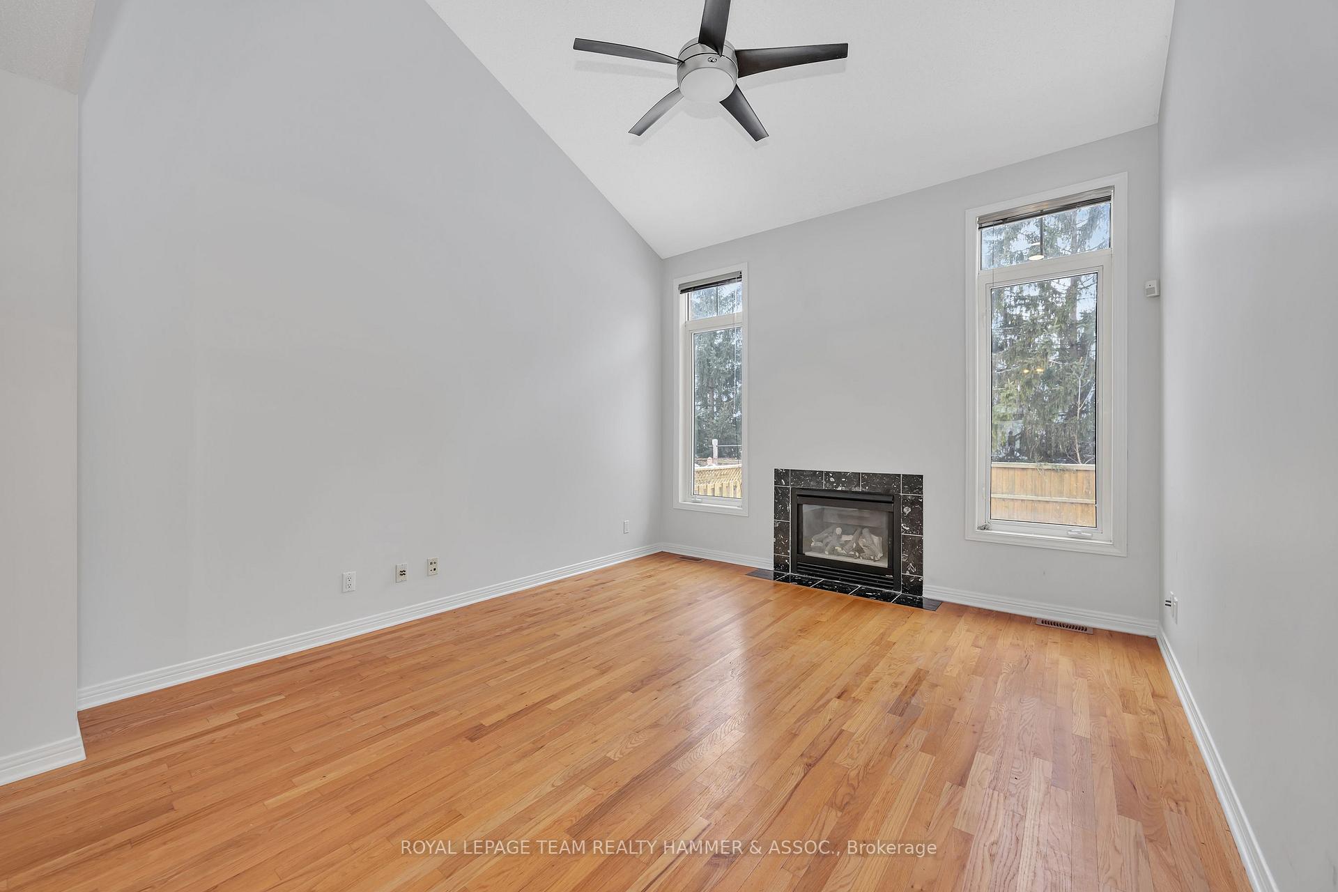 Photo 8 of 558 Wild Shore Crescent, Ottawa, Riverside South/Gloucester Glen — HOMEH
