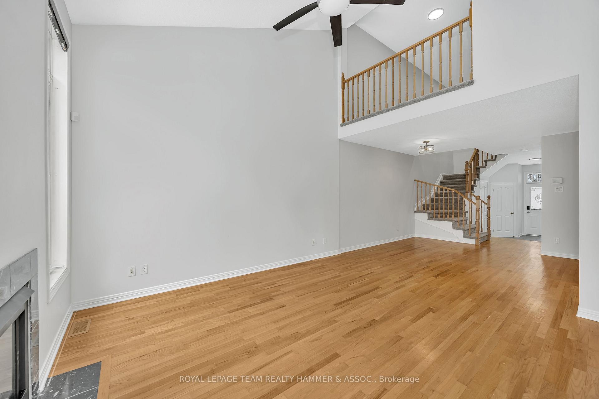 Photo 9 of 558 Wild Shore Crescent, Ottawa, Riverside South/Gloucester Glen — HOMEH