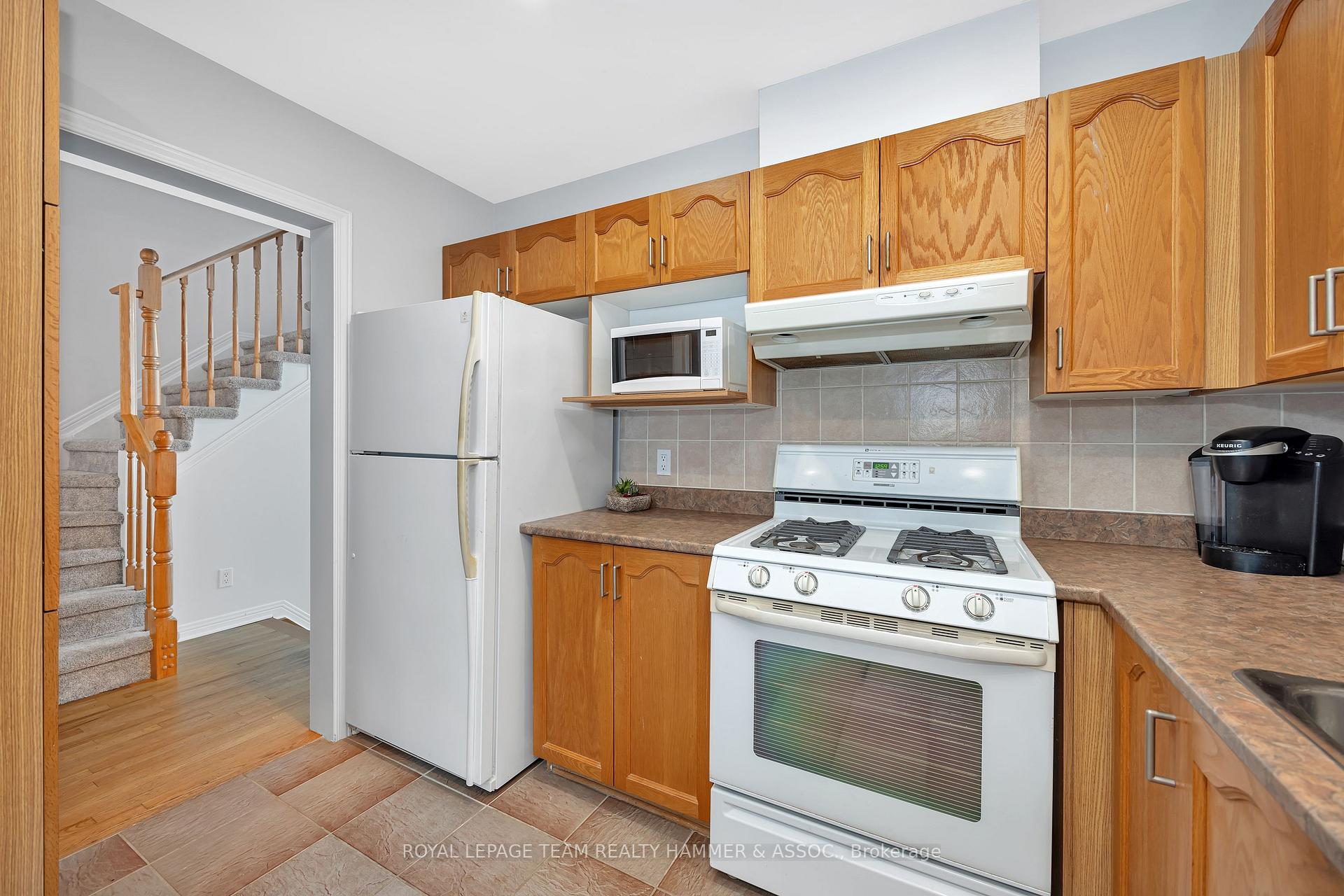 Photo 11 of 558 Wild Shore Crescent, Ottawa, Riverside South/Gloucester Glen — HOMEH