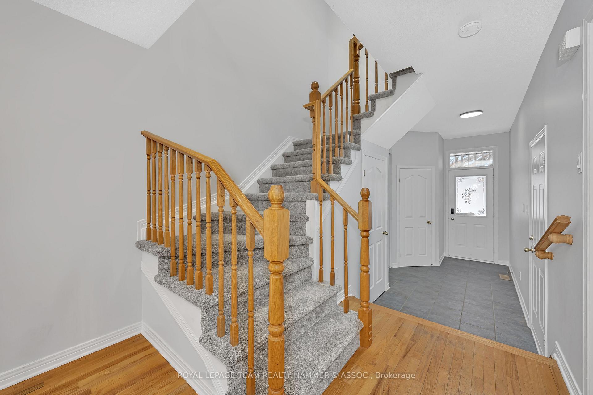 Photo 16 of 558 Wild Shore Crescent, Ottawa, Riverside South/Gloucester Glen — HOMEH