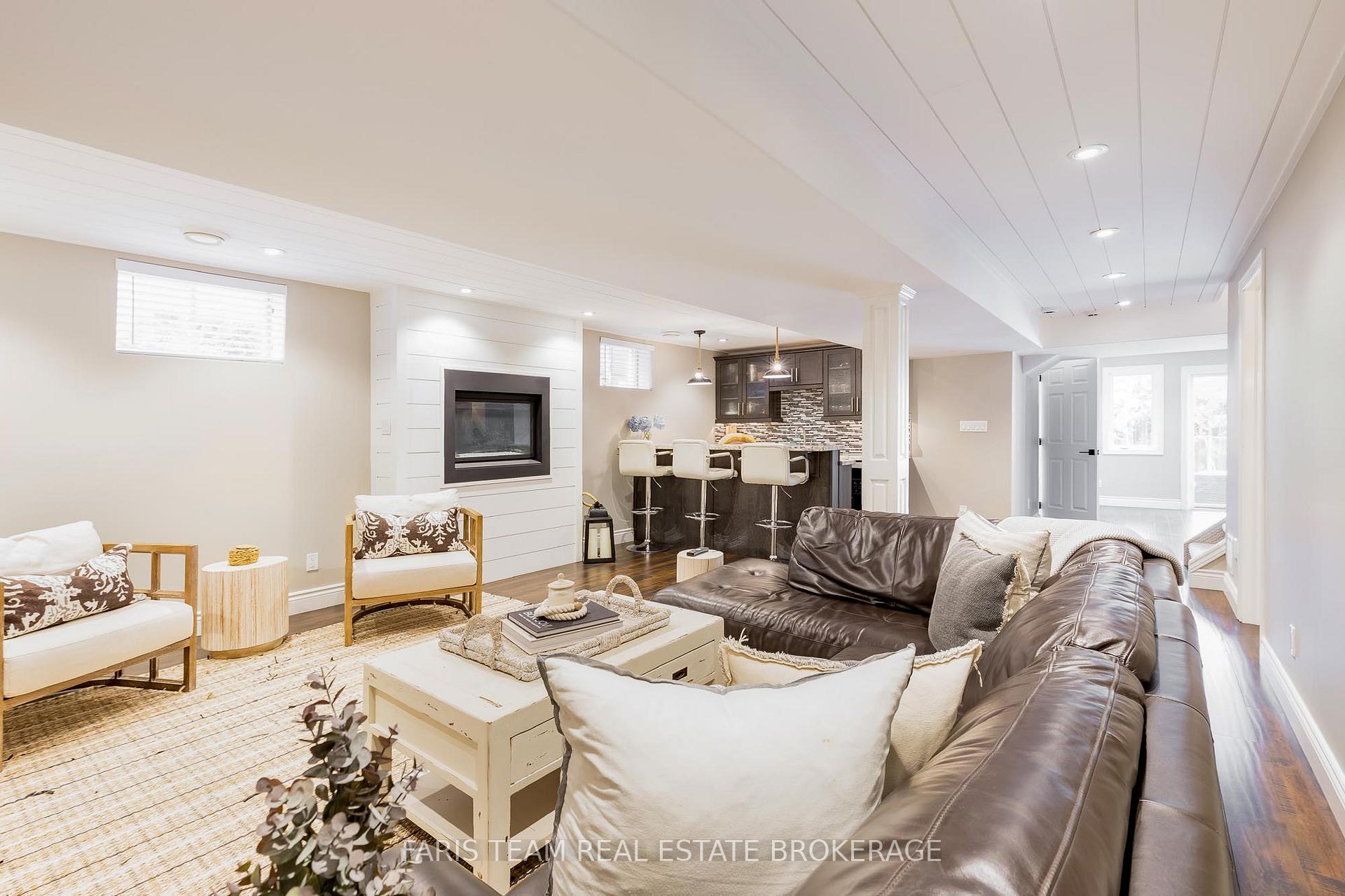 Photo 10 of 50 Birkhall Place, Barrie, Innis-Shore — HOMEH