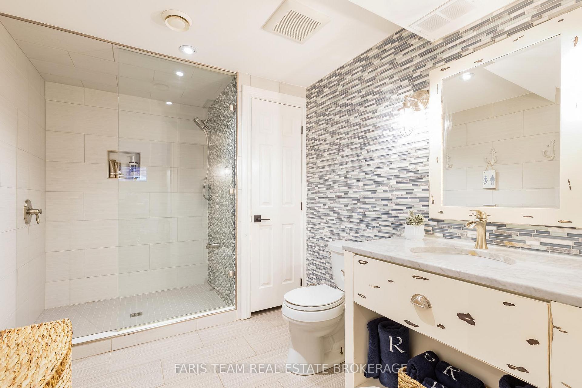 Photo 13 of 50 Birkhall Place, Barrie, Innis-Shore — HOMEH