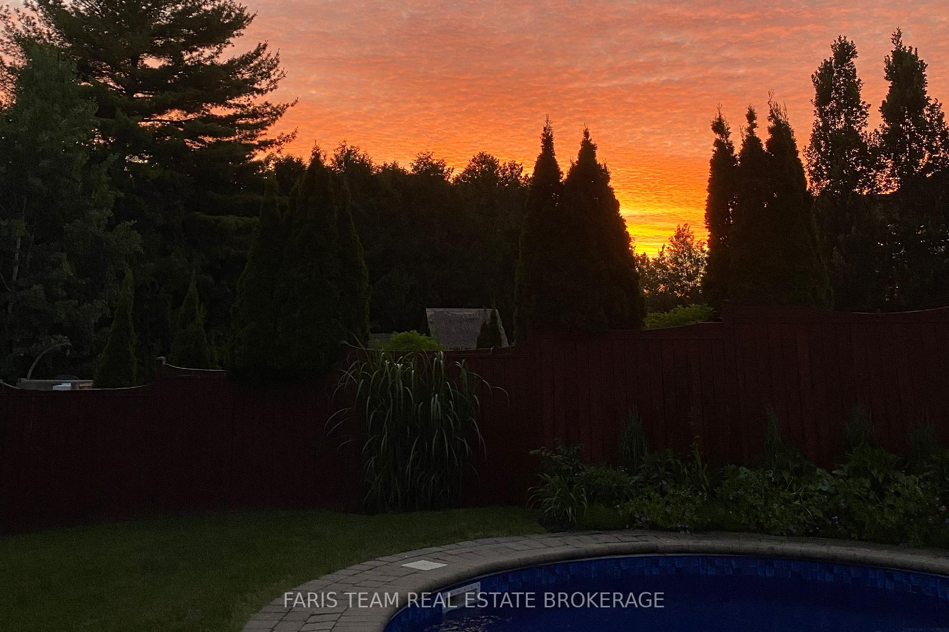 Photo 30 of 50 Birkhall Place, Barrie, Innis-Shore — HOMEH