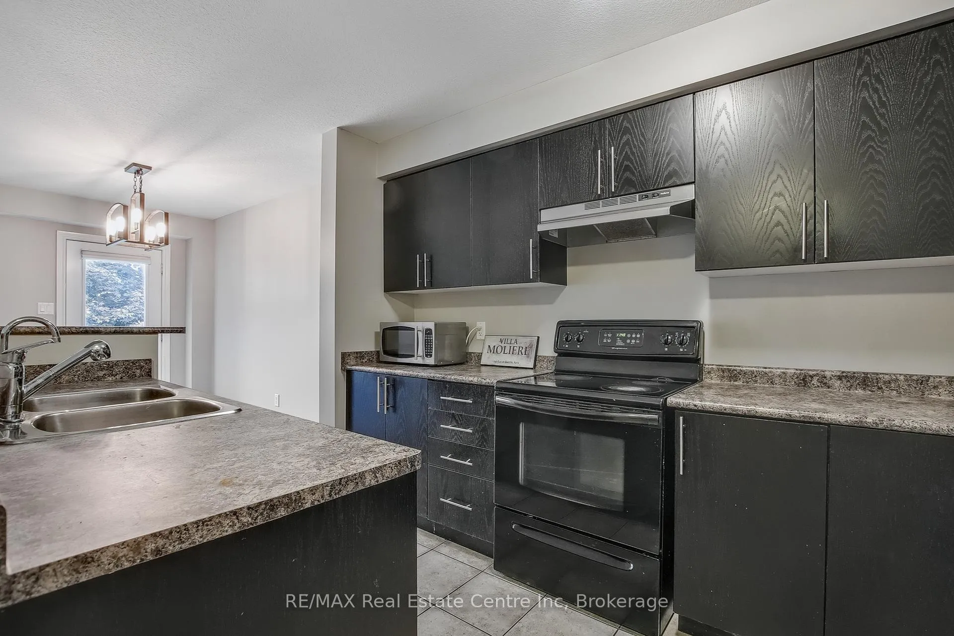 Photo 36 of 35 Revell Drive, Guelph, Clairfields/Hanlon Business Park — HOMEH