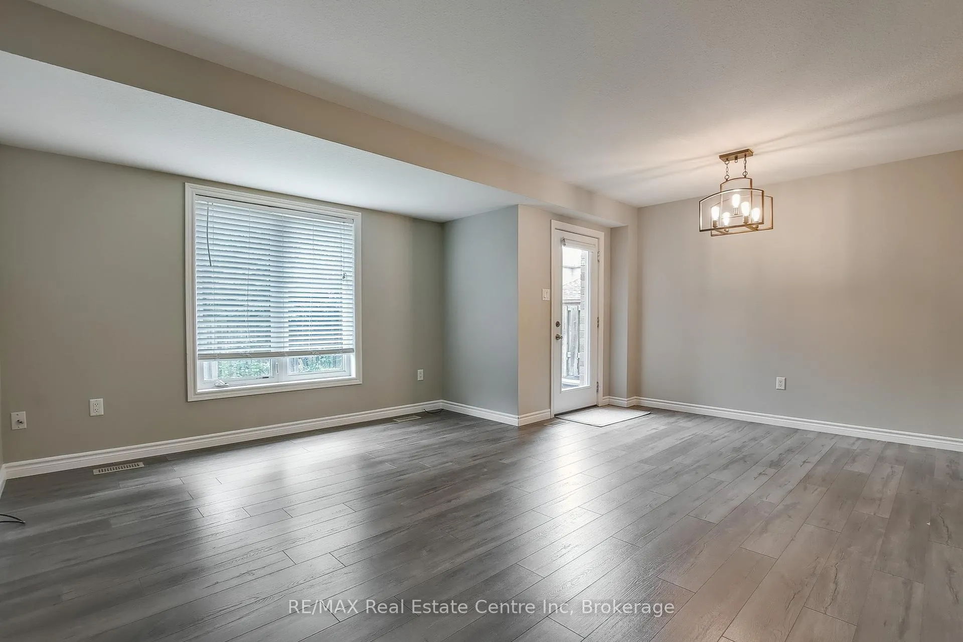 Photo 69 of 35 Revell Drive, Guelph, Clairfields/Hanlon Business Park — HOMEH