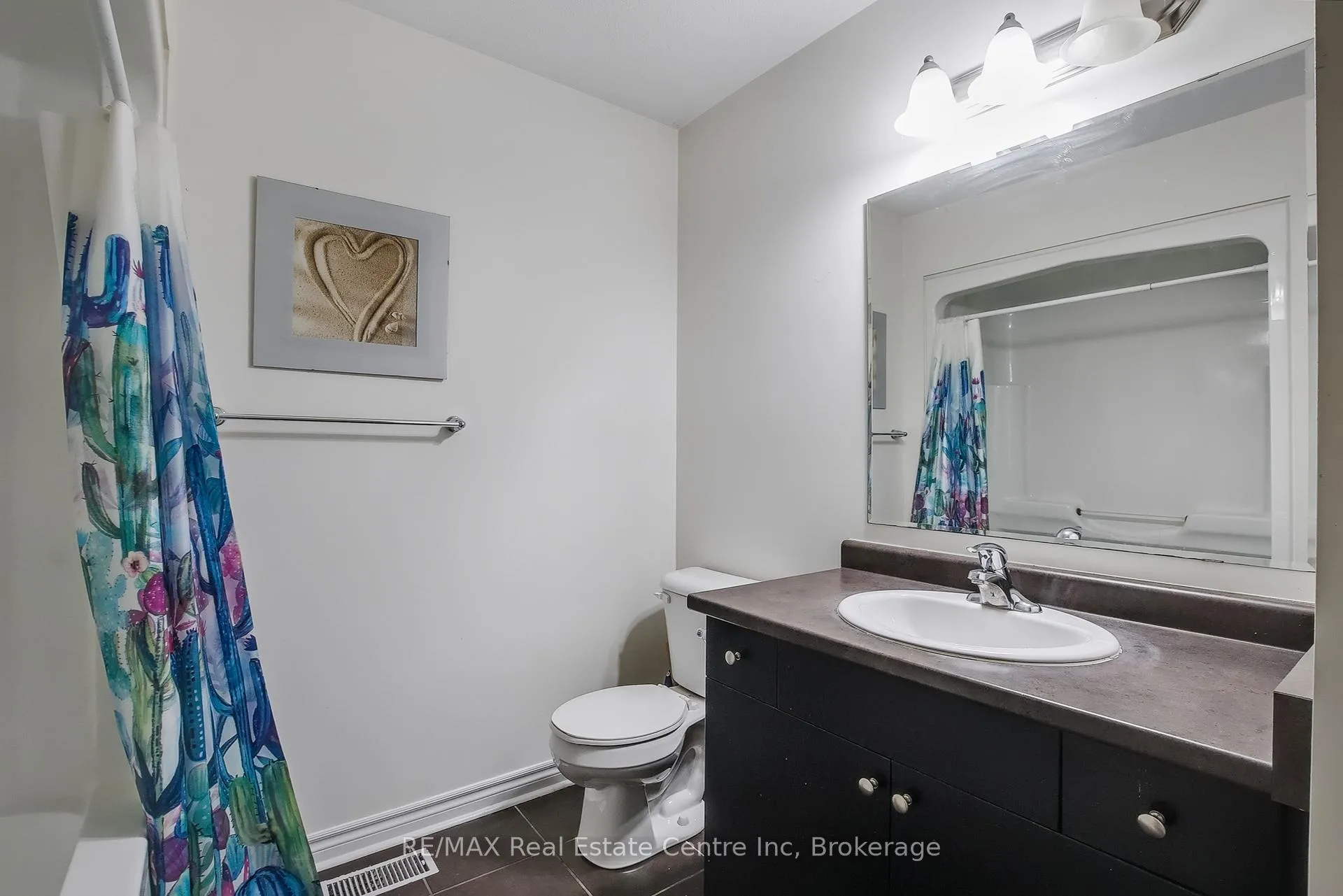 Photo 124 of 35 Revell Drive, Guelph, Clairfields/Hanlon Business Park — HOMEH