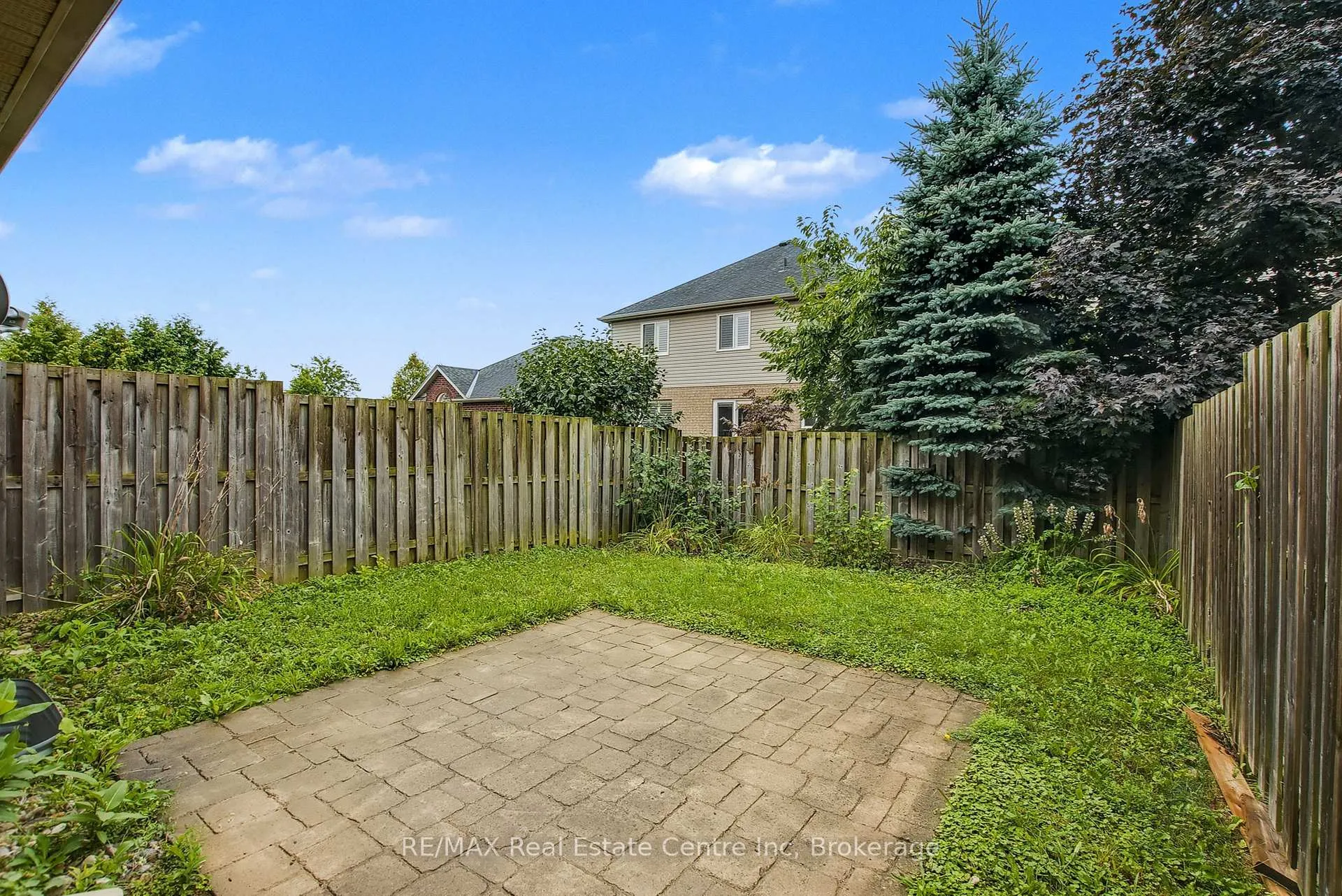 Photo 193 of 35 Revell Drive, Guelph, Clairfields/Hanlon Business Park — HOMEH