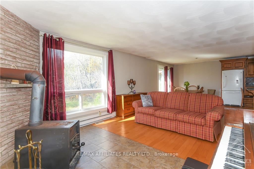 Photo 12 of 1860 Greys Creek Road, Ottawa, Osgoode Twp North of Reg Rd 6 — HOMEH