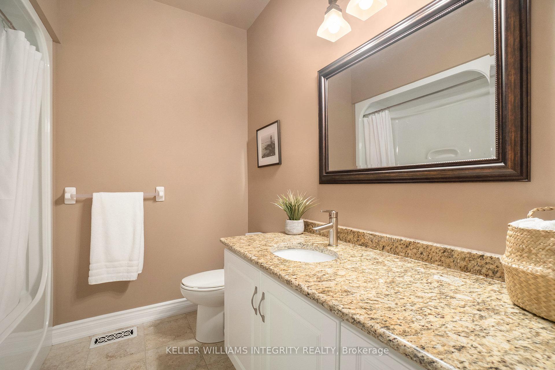 Photo 19 of 118 Heathercrest Private, Ottawa, Barrhaven - Stonebridge — HOMEH