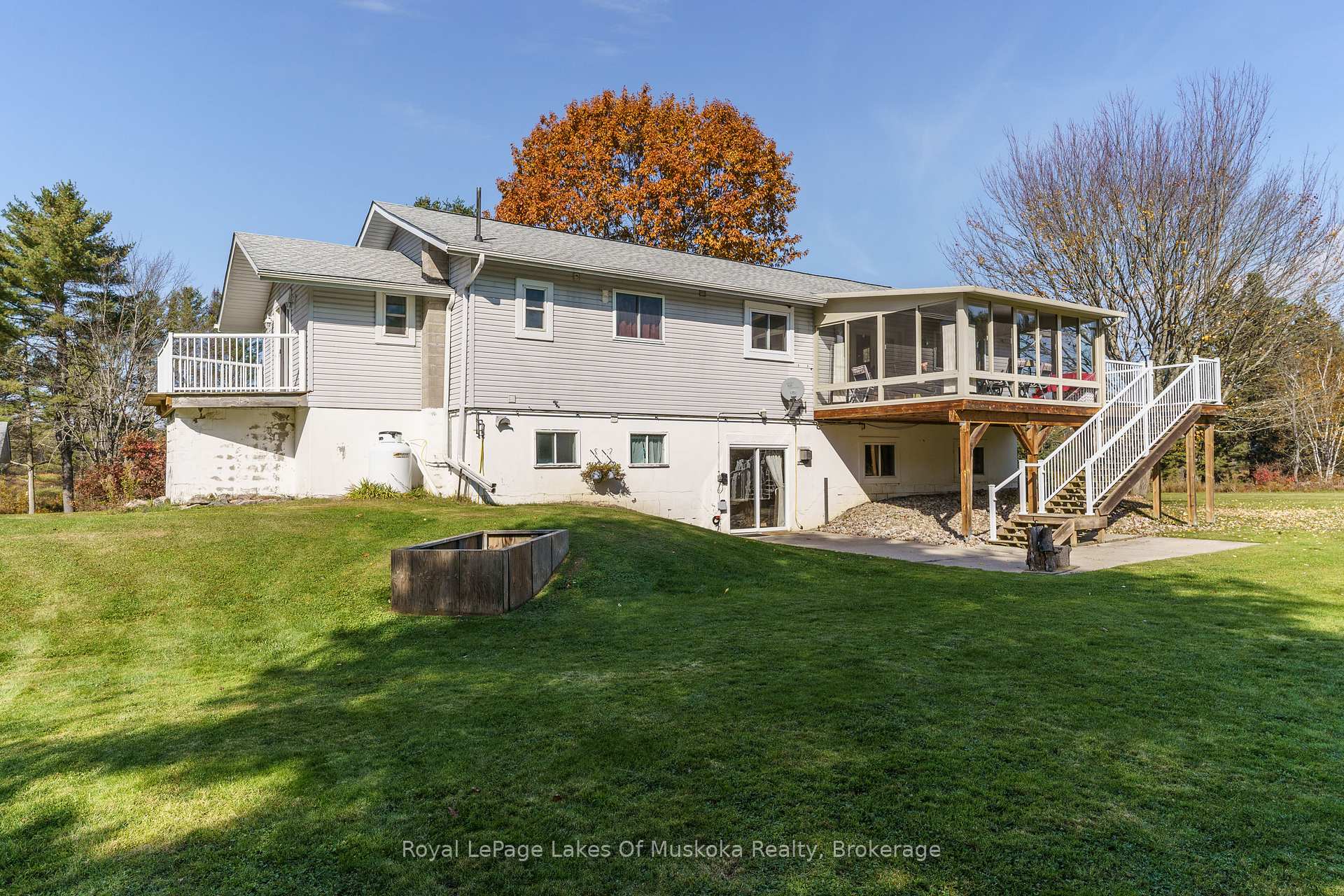Photo 4 of 1394 Reay Road, Gravenhurst, Muskoka (S) — HOMEH