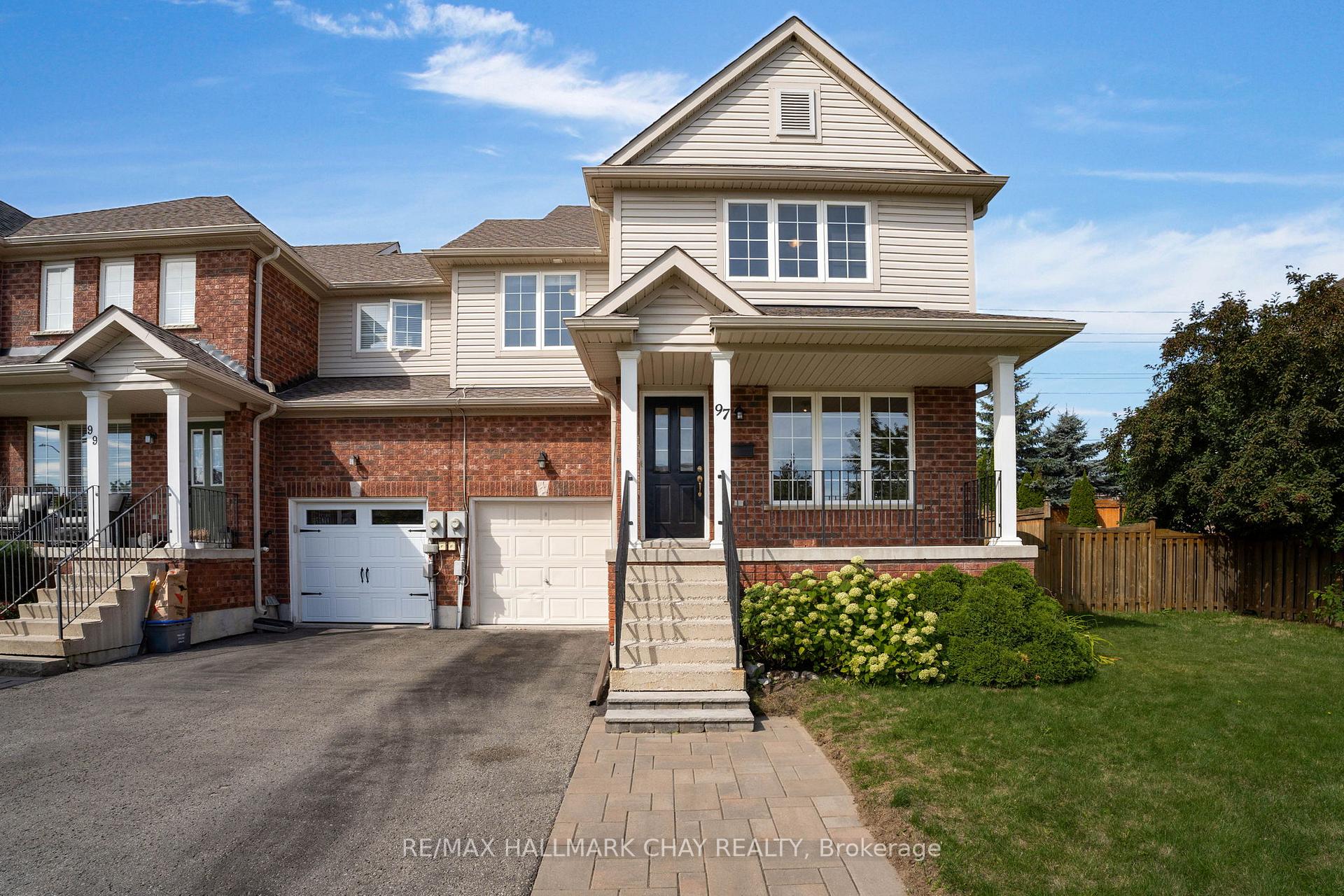 Photo 32 of 97 Bentley Crescent, Barrie, 400 West — HOMEH