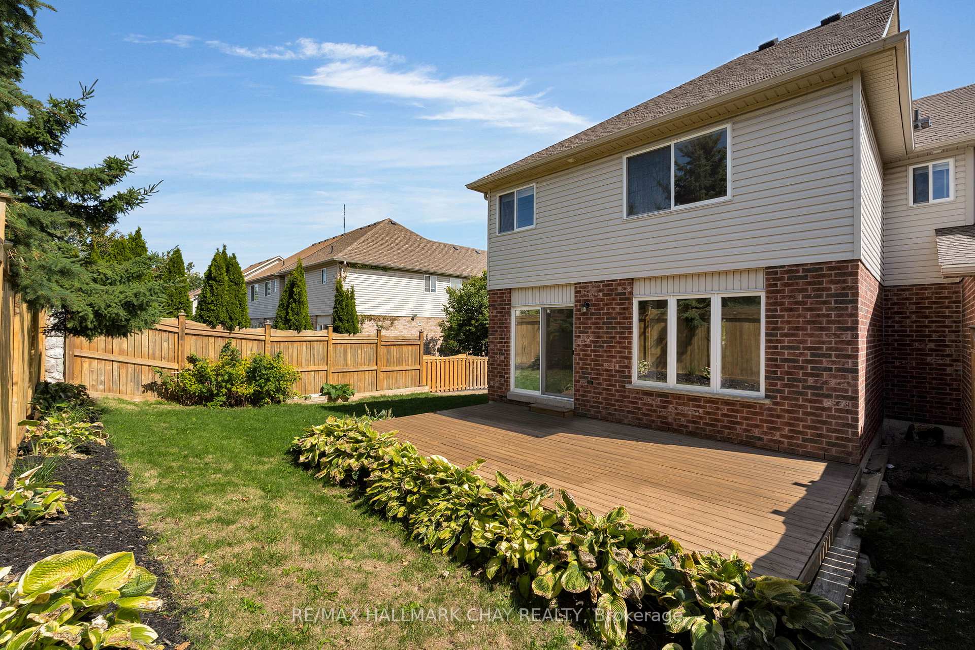 Photo 34 of 97 Bentley Crescent, Barrie, 400 West — HOMEH