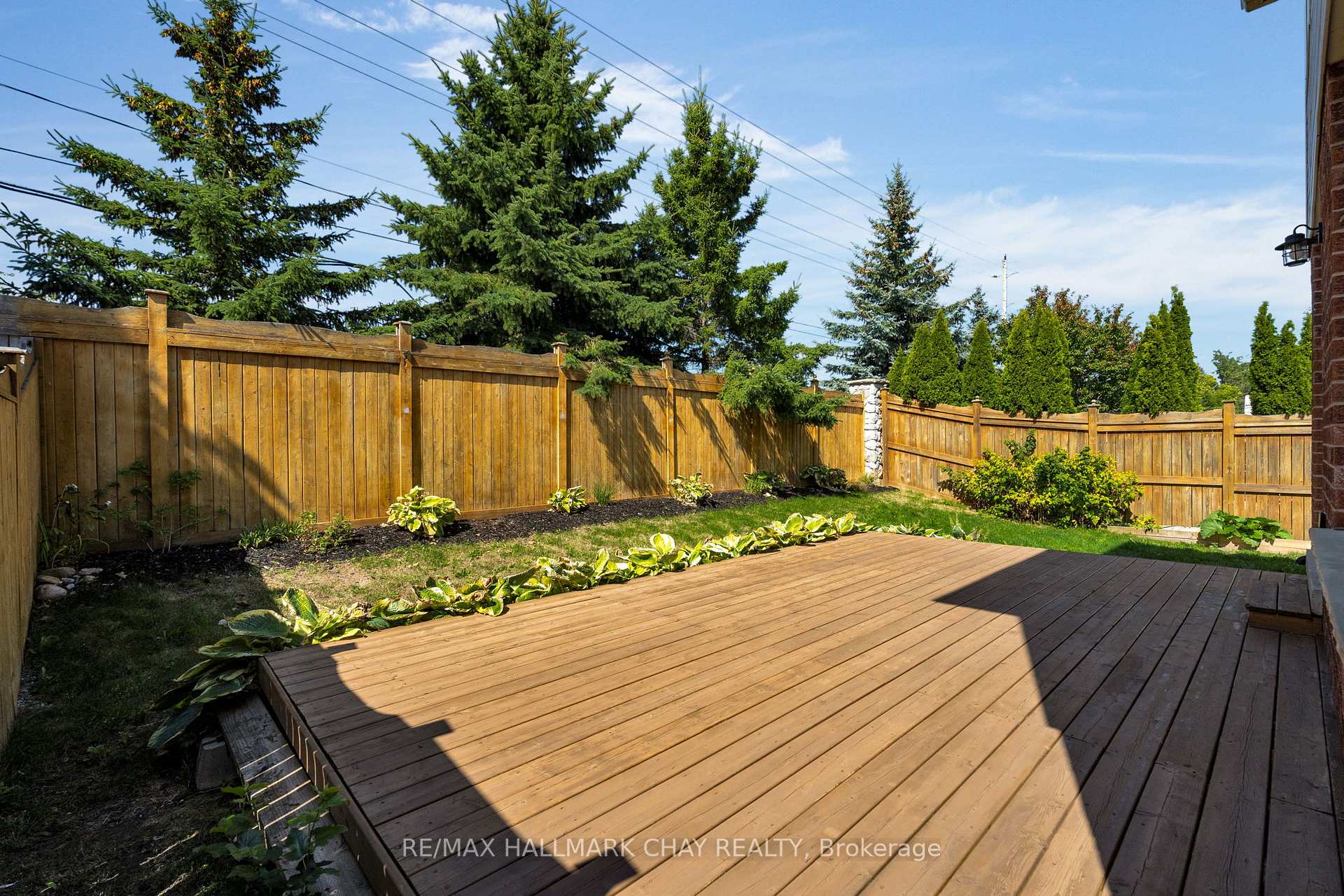 Photo 37 of 97 Bentley Crescent, Barrie, 400 West — HOMEH