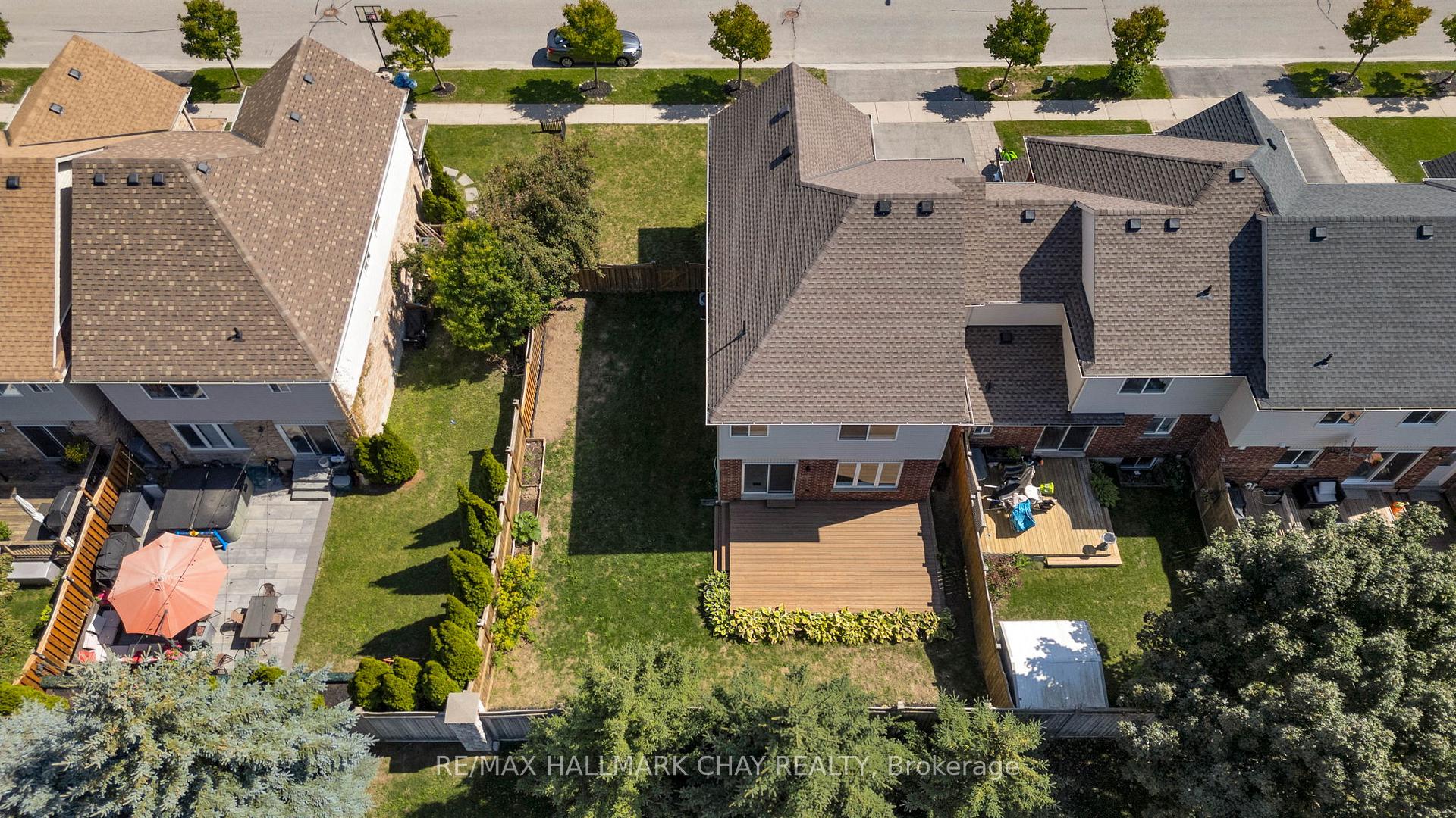 Photo 40 of 97 Bentley Crescent, Barrie, 400 West — HOMEH