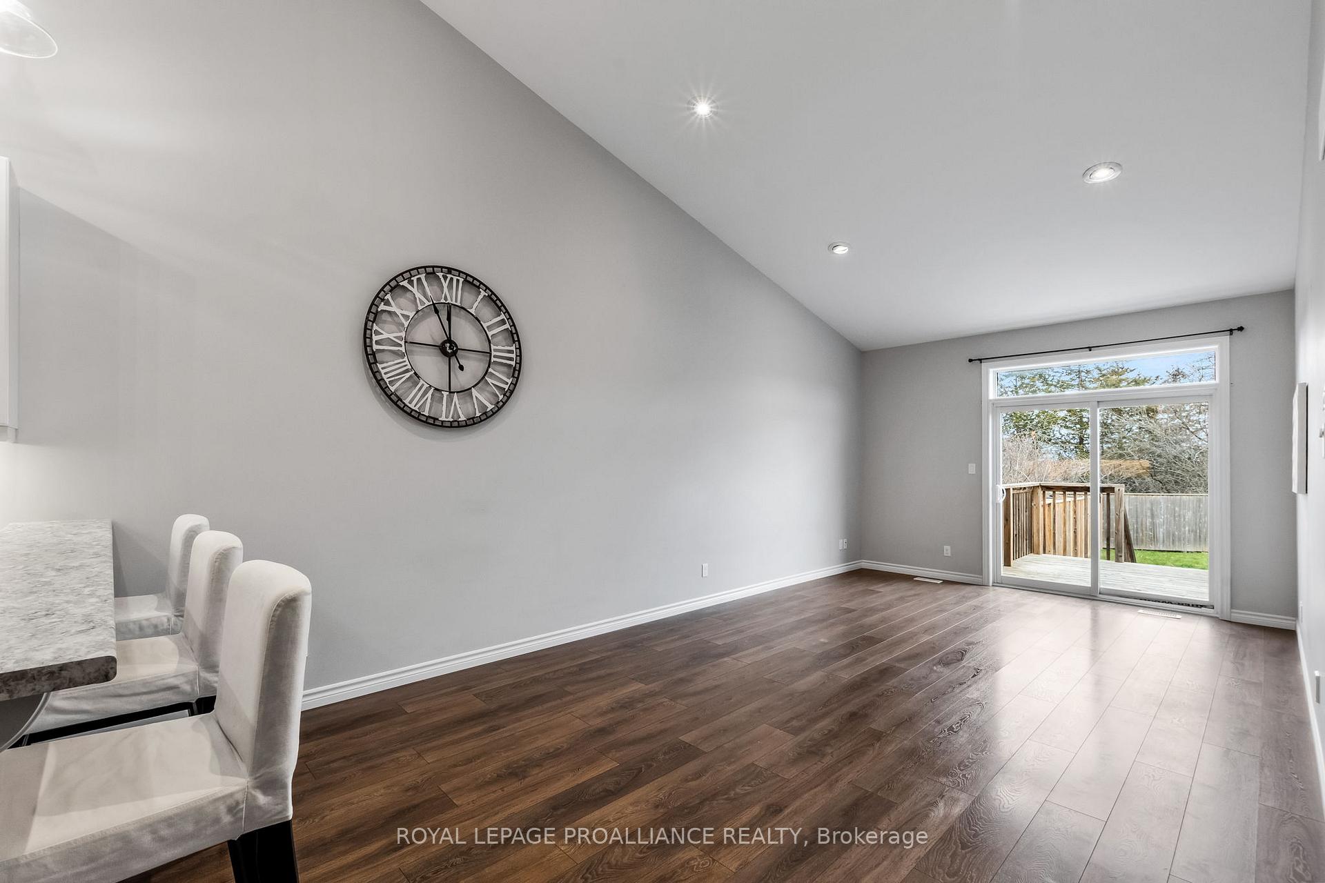 Photo 6 of 93 Mountain Ash Drive, Belleville, Thurlow Ward — HOMEH