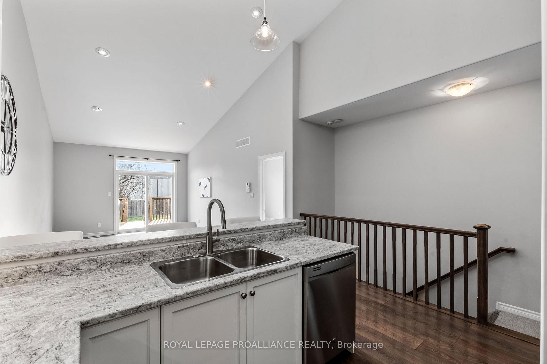 Photo 11 of 93 Mountain Ash Drive, Belleville, Thurlow Ward — HOMEH