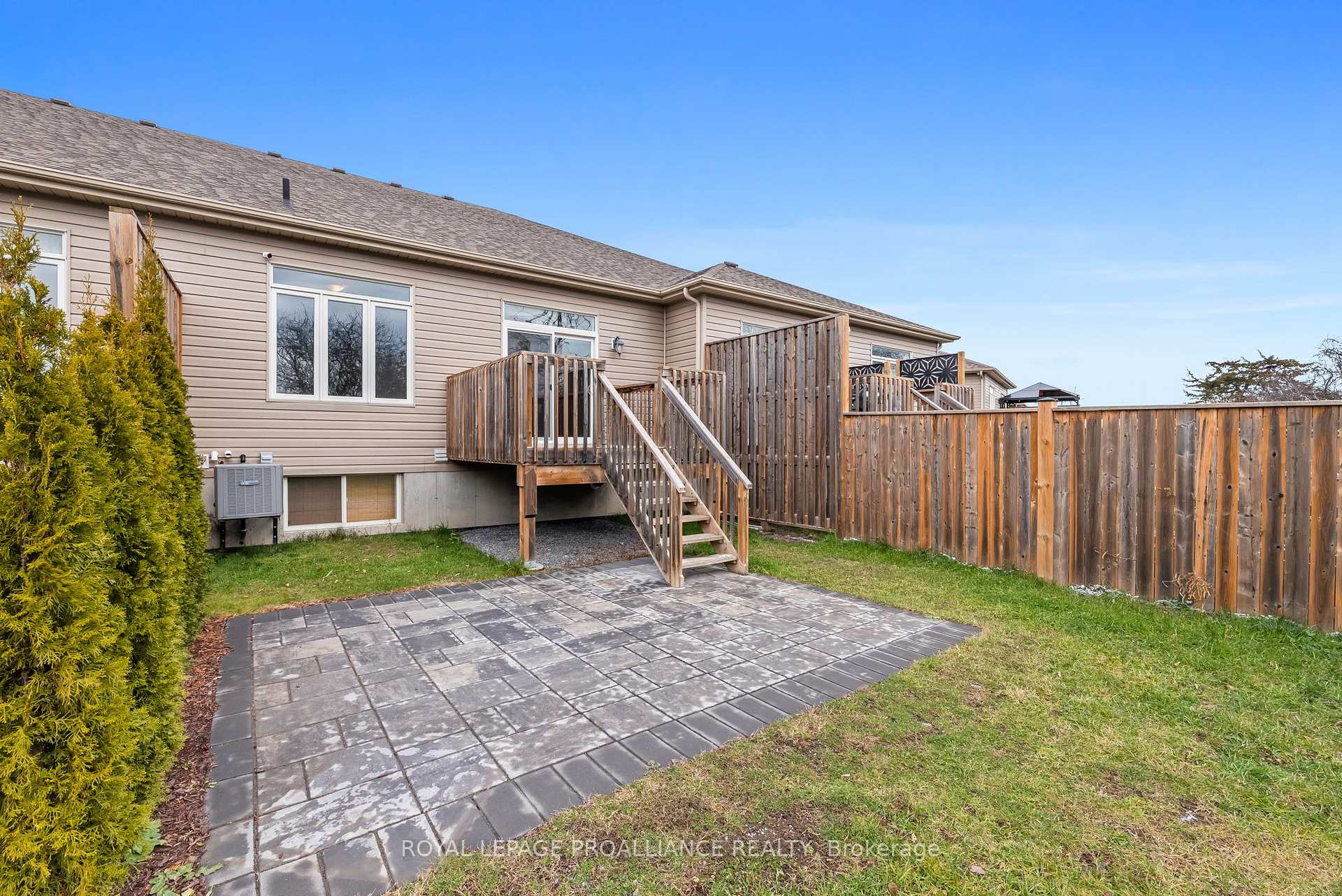 Photo 29 of 93 Mountain Ash Drive, Belleville, Thurlow Ward — HOMEH