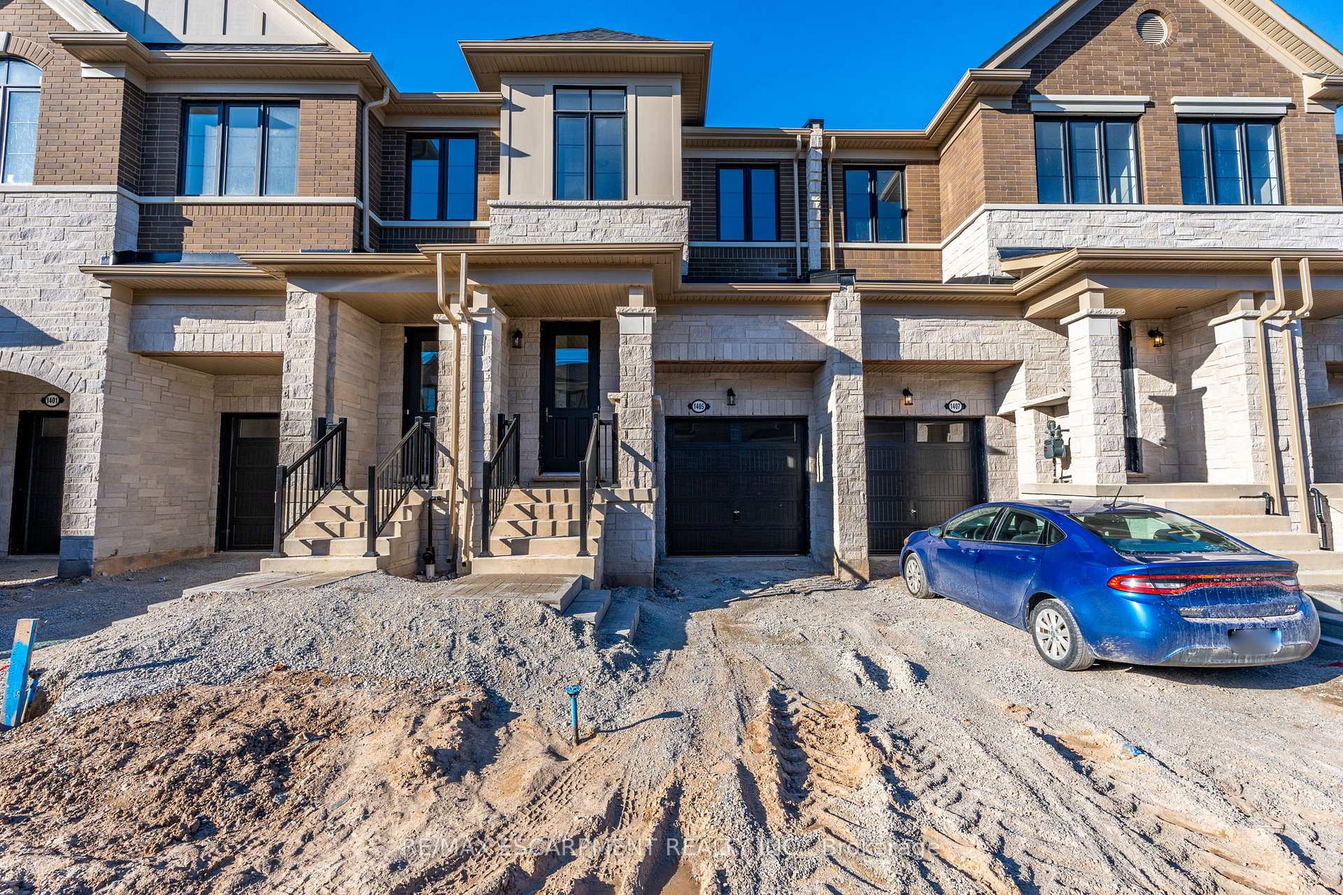 Photo 1 of 1405 Oakmont Common, Burlington, Tyandaga — HOMEH