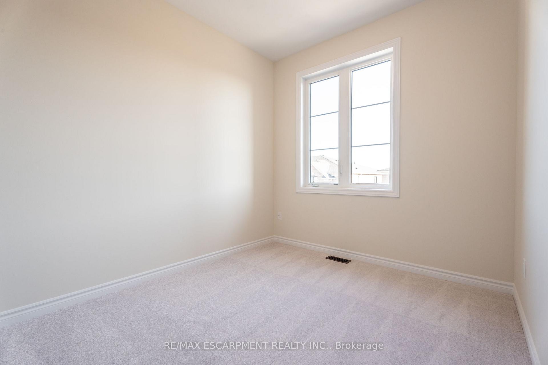 Photo 17 of 1405 Oakmont Common, Burlington, Tyandaga — HOMEH