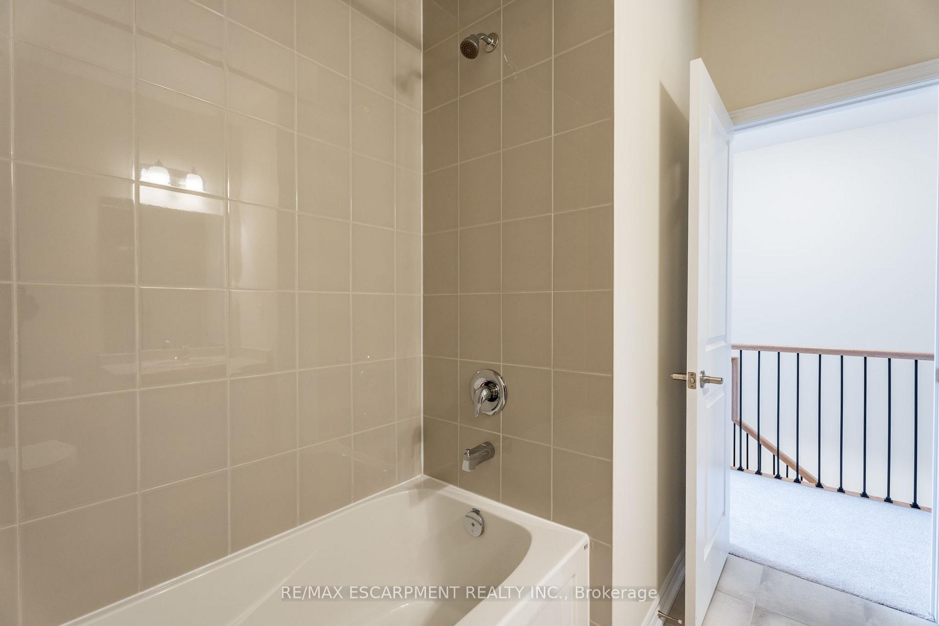 Photo 20 of 1405 Oakmont Common, Burlington, Tyandaga — HOMEH