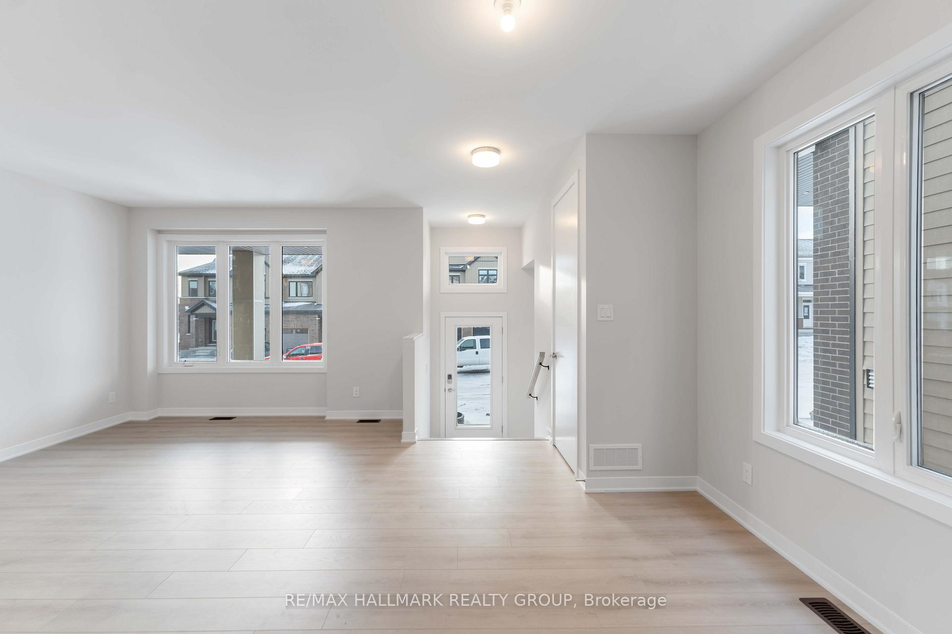 Photo 3 of 203 Beebalm Crescent, Ottawa, Barrhaven - Half Moon Bay — HOMEH