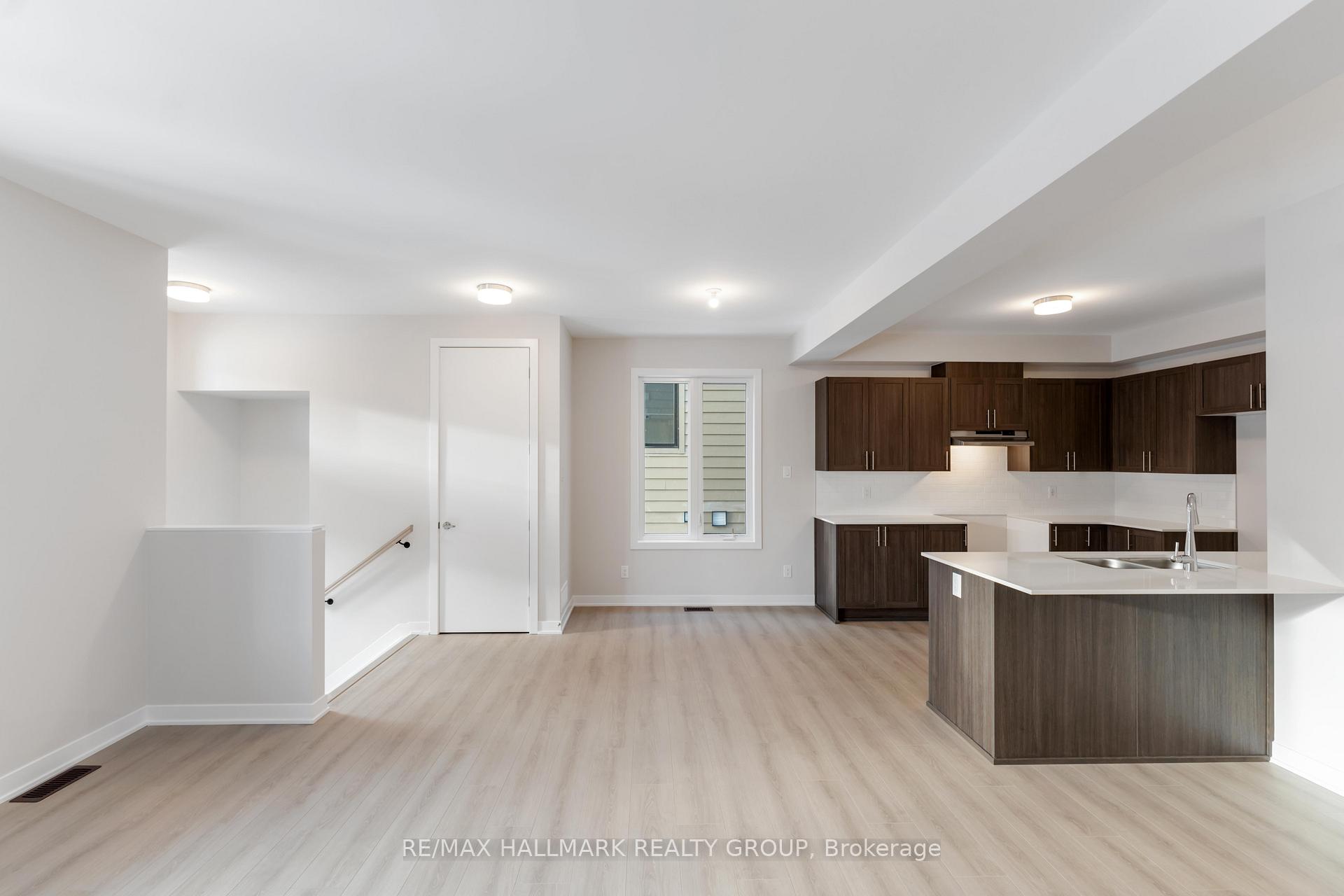Photo 6 of 203 Beebalm Crescent, Ottawa, Barrhaven - Half Moon Bay — HOMEH