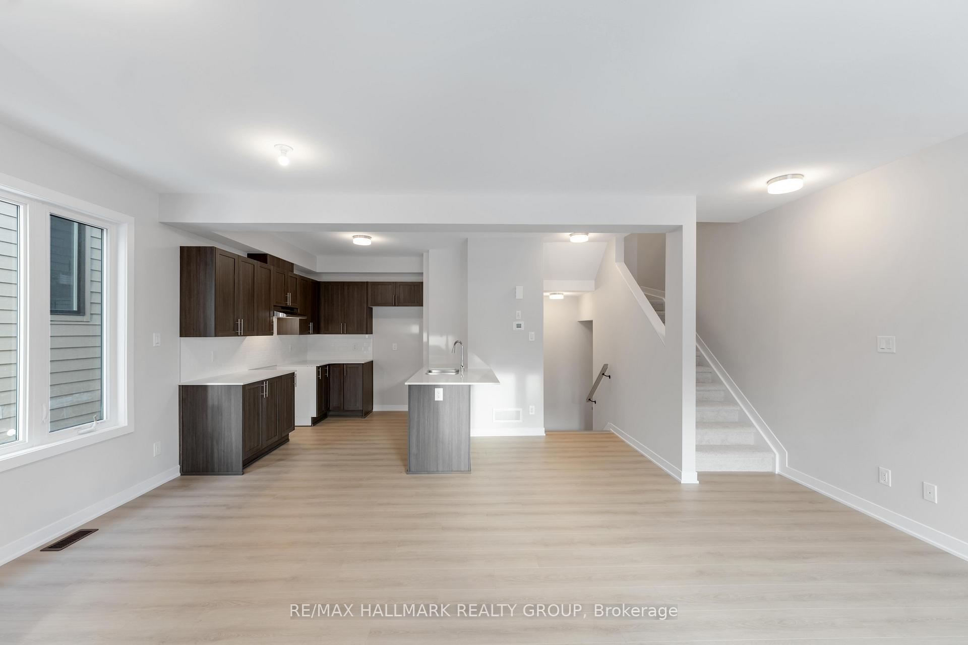 Photo 7 of 203 Beebalm Crescent, Ottawa, Barrhaven - Half Moon Bay — HOMEH