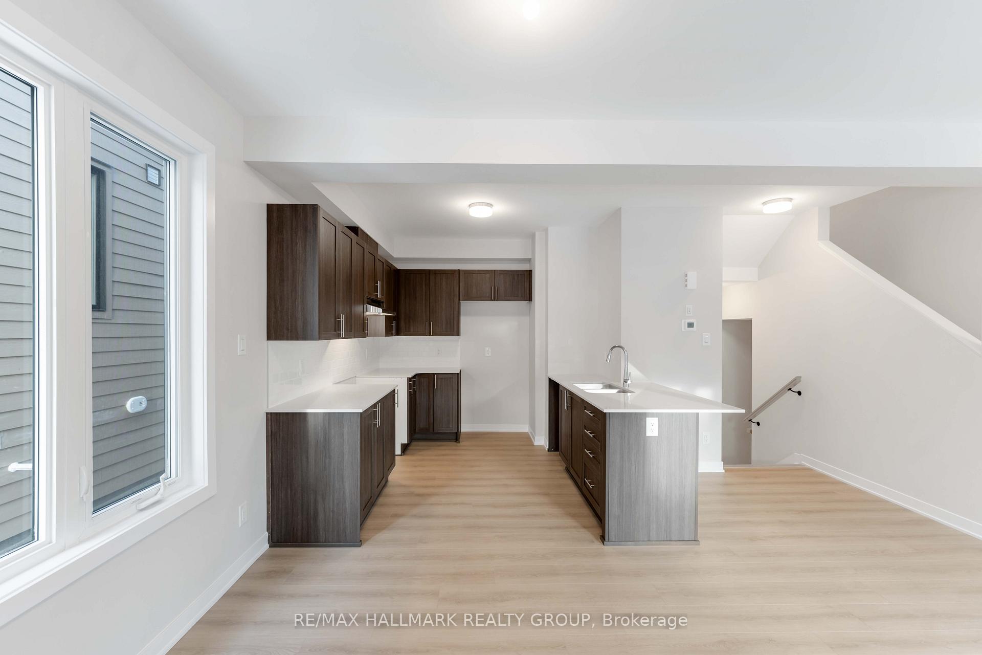 Photo 9 of 203 Beebalm Crescent, Ottawa, Barrhaven - Half Moon Bay — HOMEH