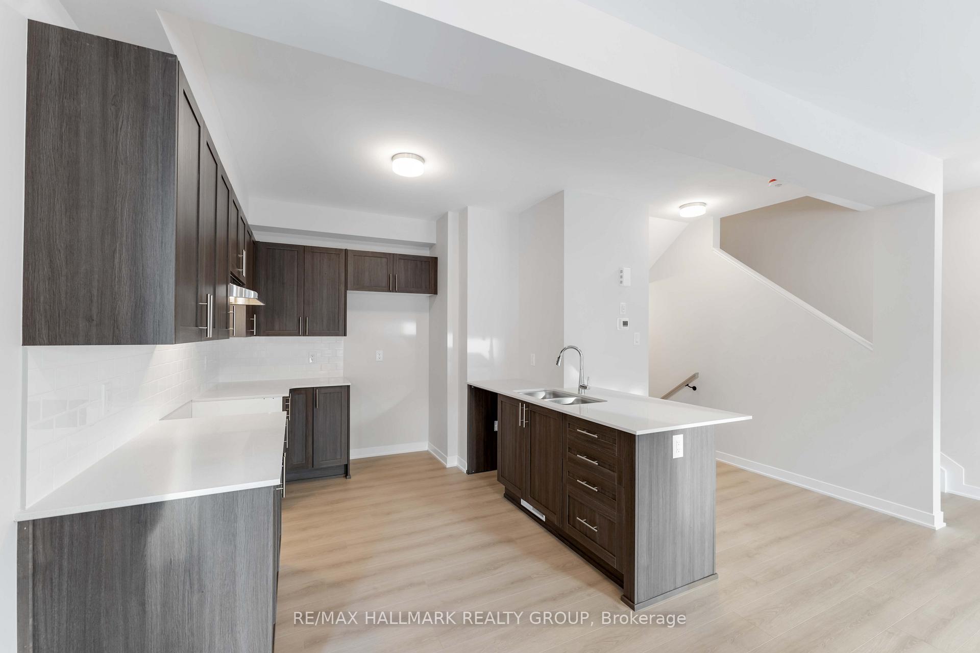 Photo 10 of 203 Beebalm Crescent, Ottawa, Barrhaven - Half Moon Bay — HOMEH