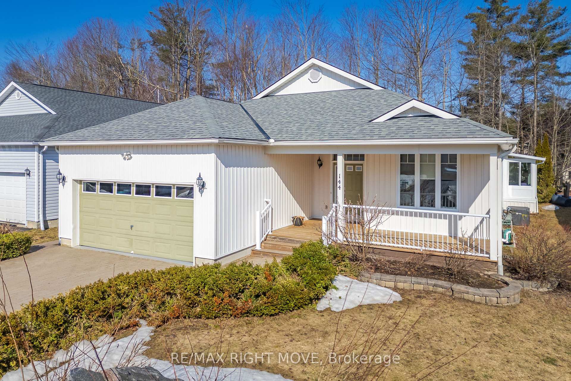 Photo 2 of 144 Hedgewood Lane, Gravenhurst, Muskoka (S) — HOMEH