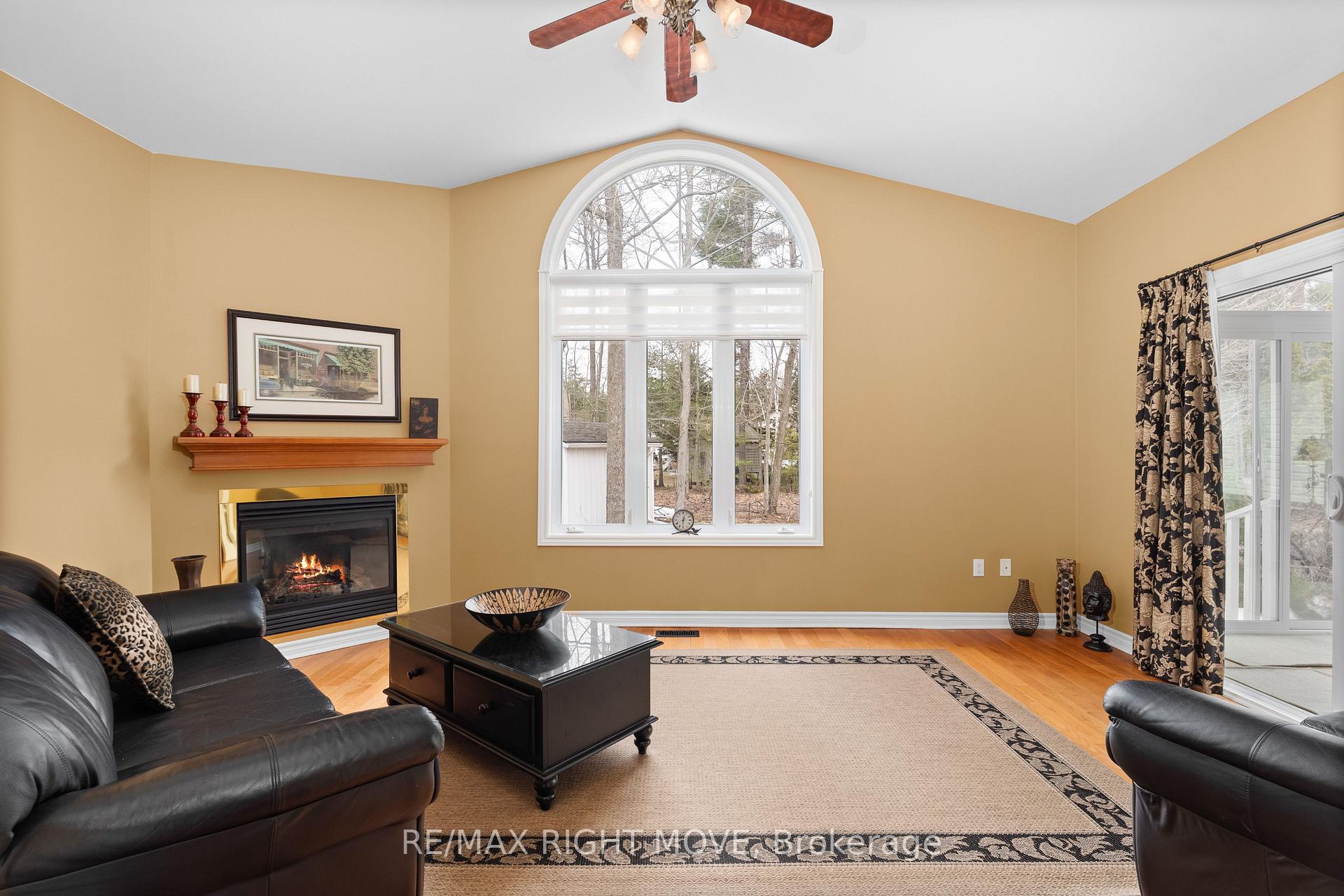 Photo 11 of 144 Hedgewood Lane, Gravenhurst, Muskoka (S) — HOMEH