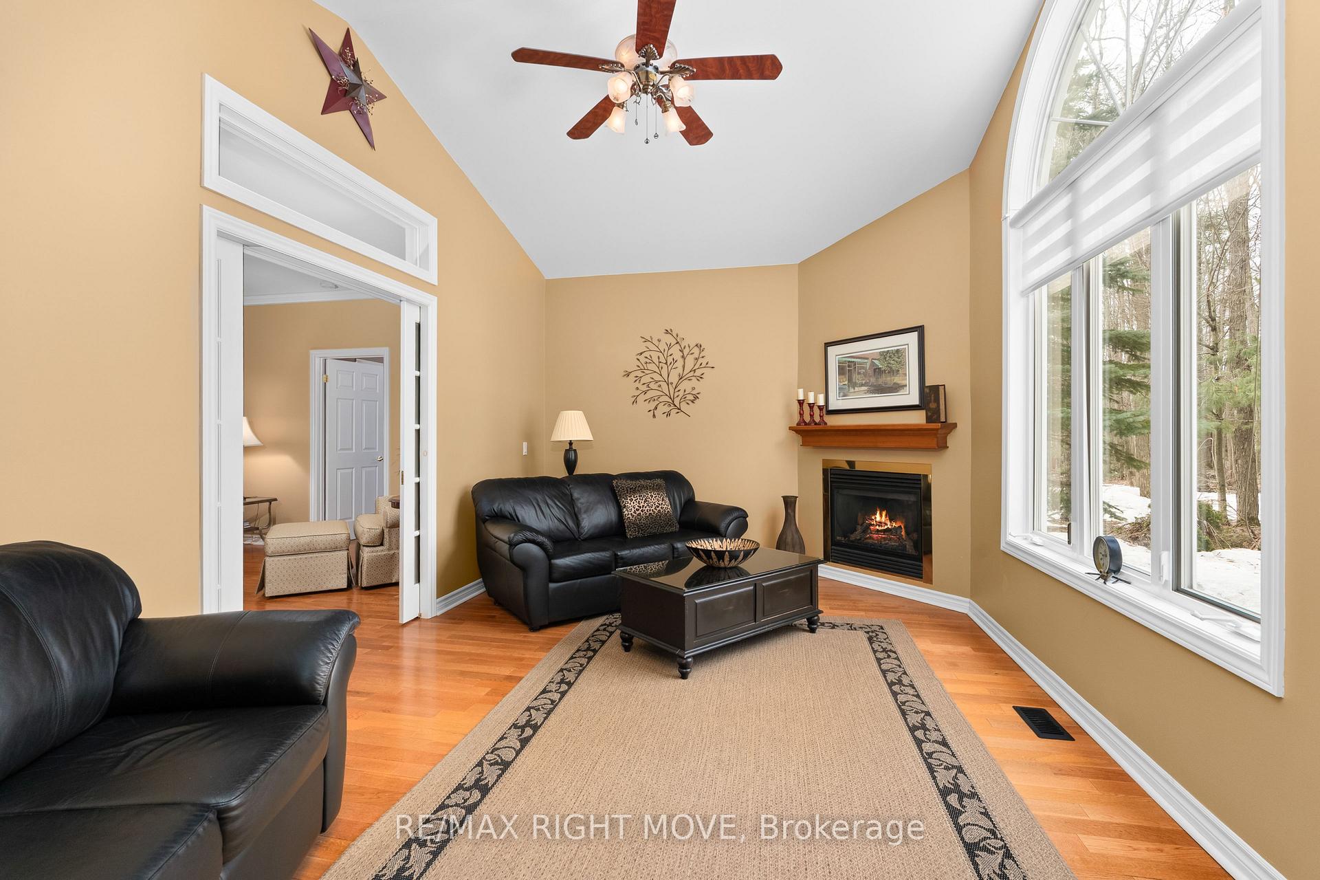 Photo 12 of 144 Hedgewood Lane, Gravenhurst, Muskoka (S) — HOMEH