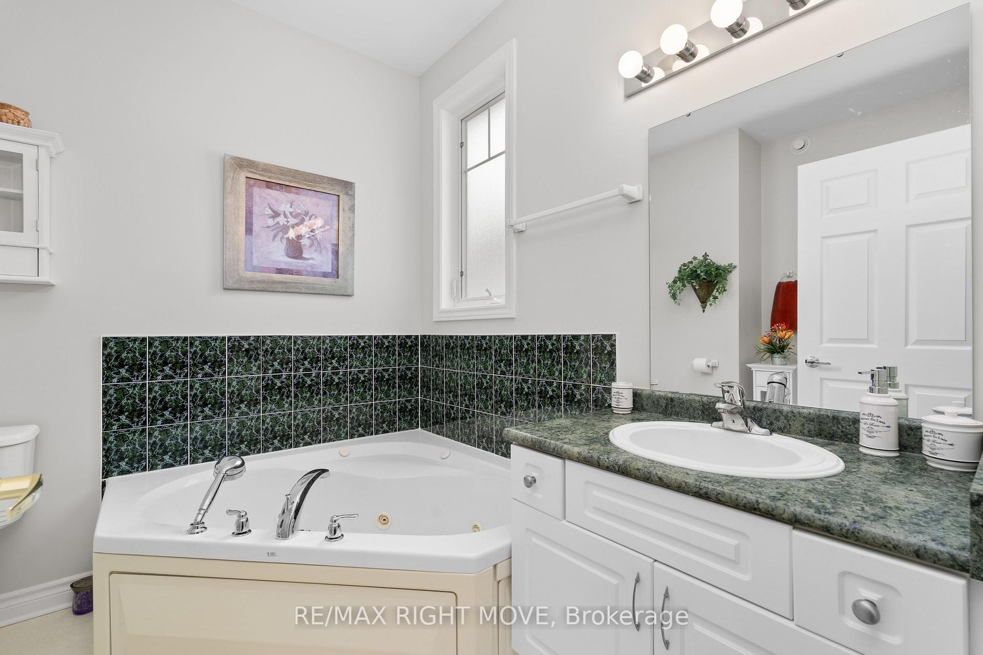 Photo 26 of 144 Hedgewood Lane, Gravenhurst, Muskoka (S) — HOMEH