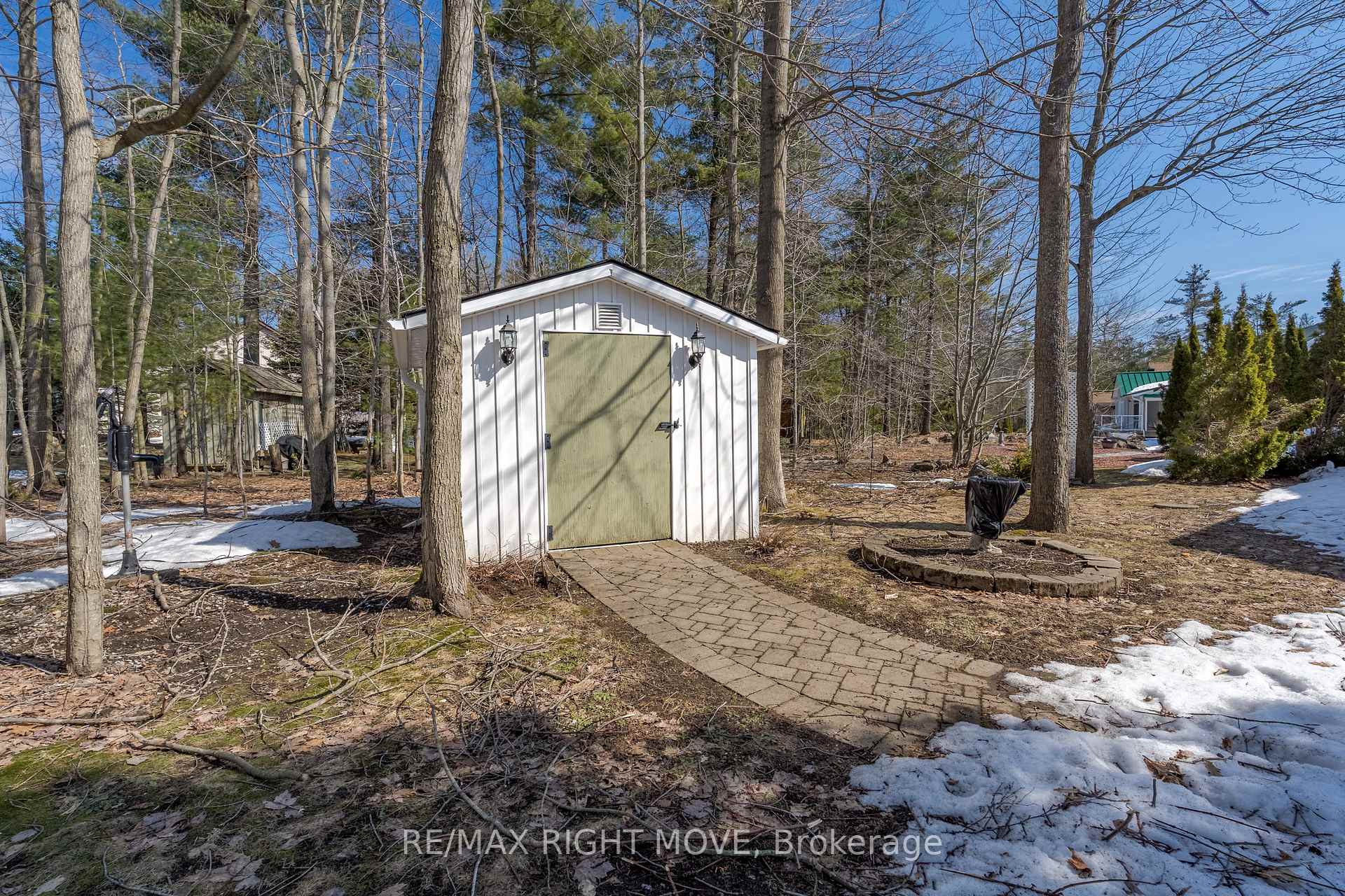 Photo 43 of 144 Hedgewood Lane, Gravenhurst, Muskoka (S) — HOMEH