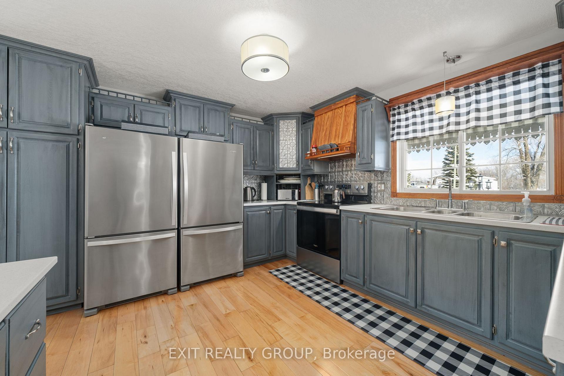 Photo 13 of 705 Wallbridge-Loyalist Road, Belleville, Belleville Ward — HOMEH