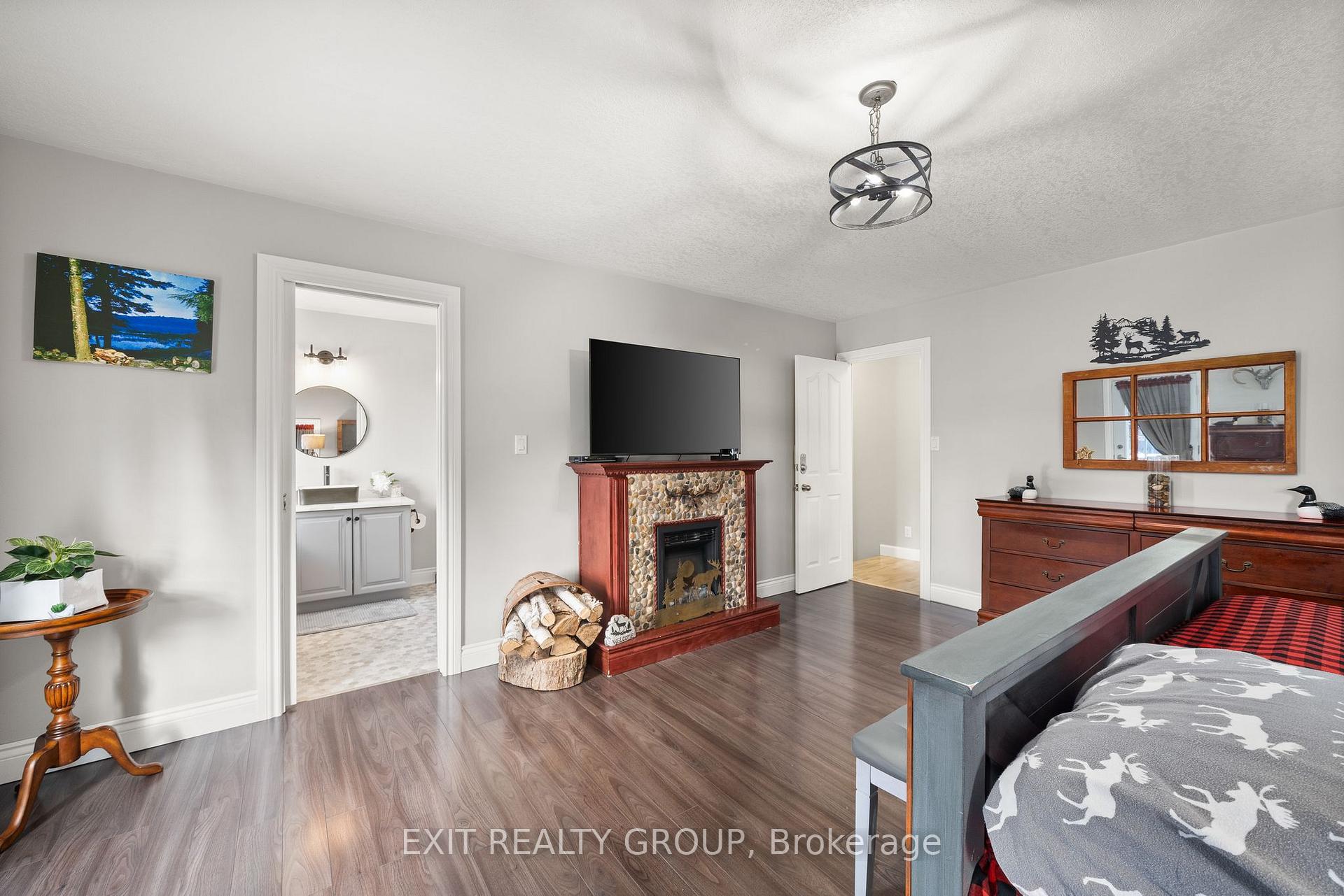 Photo 27 of 705 Wallbridge-Loyalist Road, Belleville, Belleville Ward — HOMEH