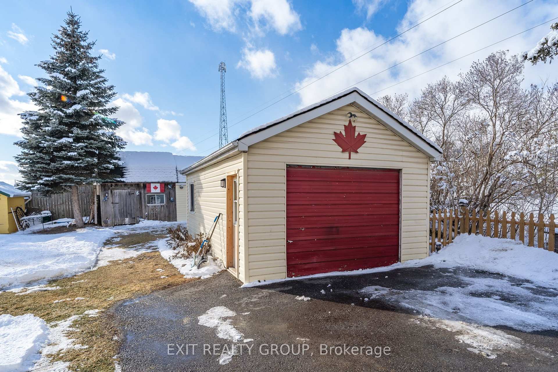 Photo 37 of 705 Wallbridge-Loyalist Road, Belleville, Belleville Ward — HOMEH