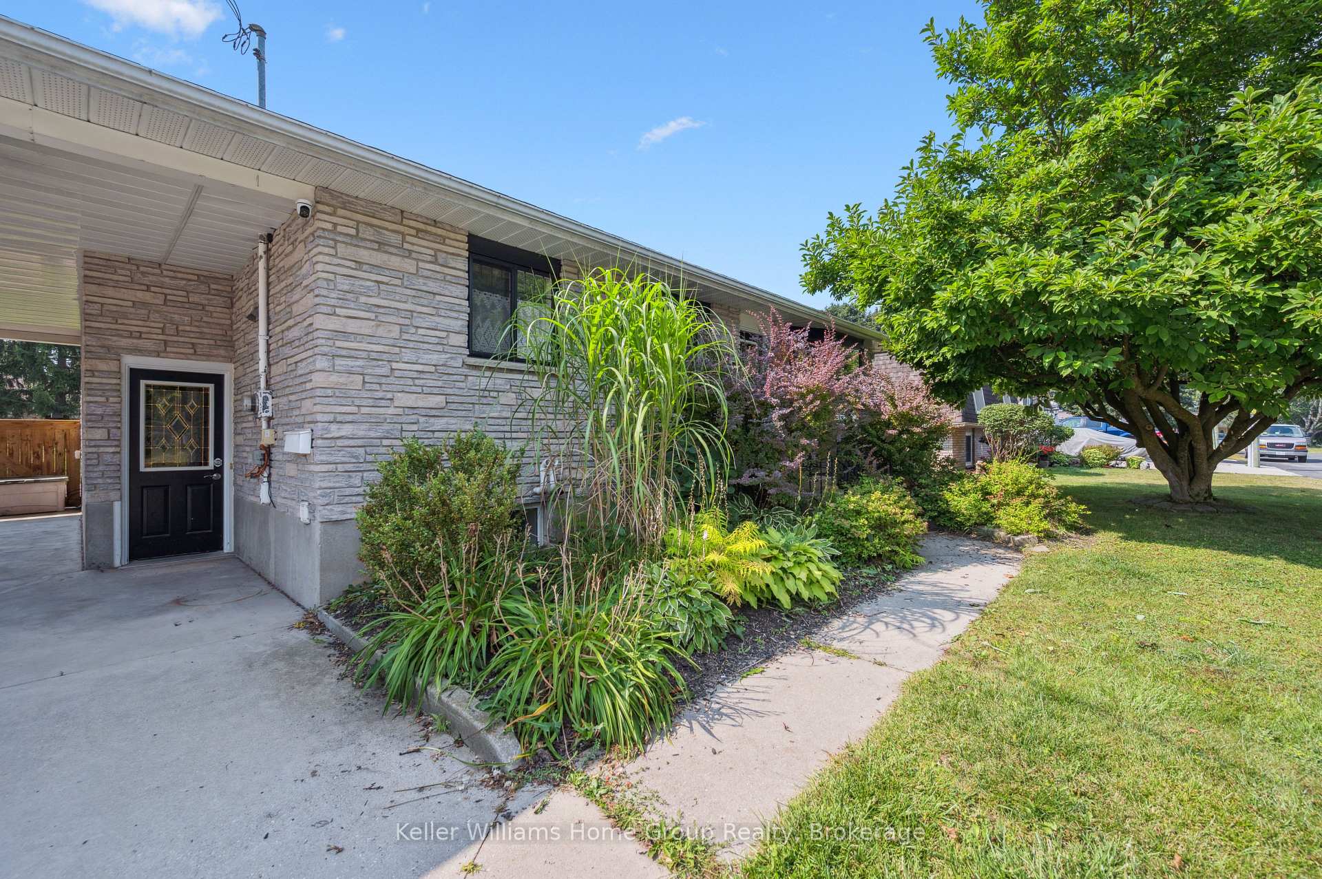 Photo 4 of 475 5th Street, Hanover — HOMEH