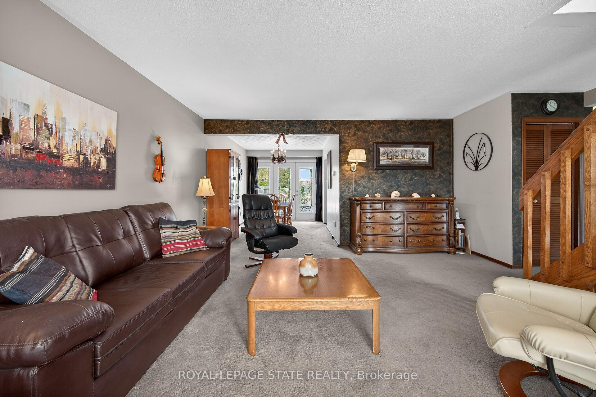 Photo 4 of 356 Cranbrook Drive, Hamilton, Gilkson — HOMEH